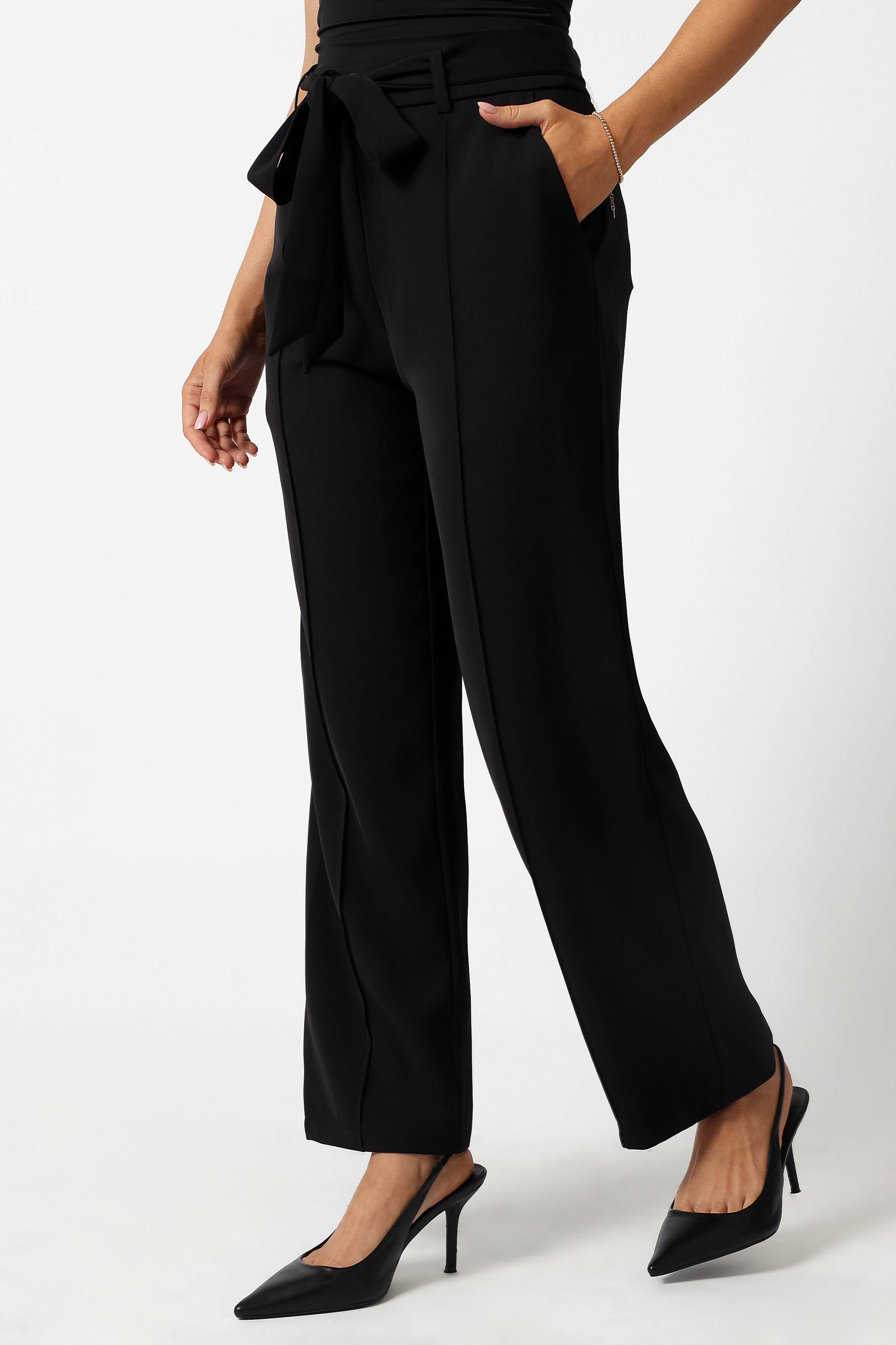 BOTTOMS @Averie Pant - Black