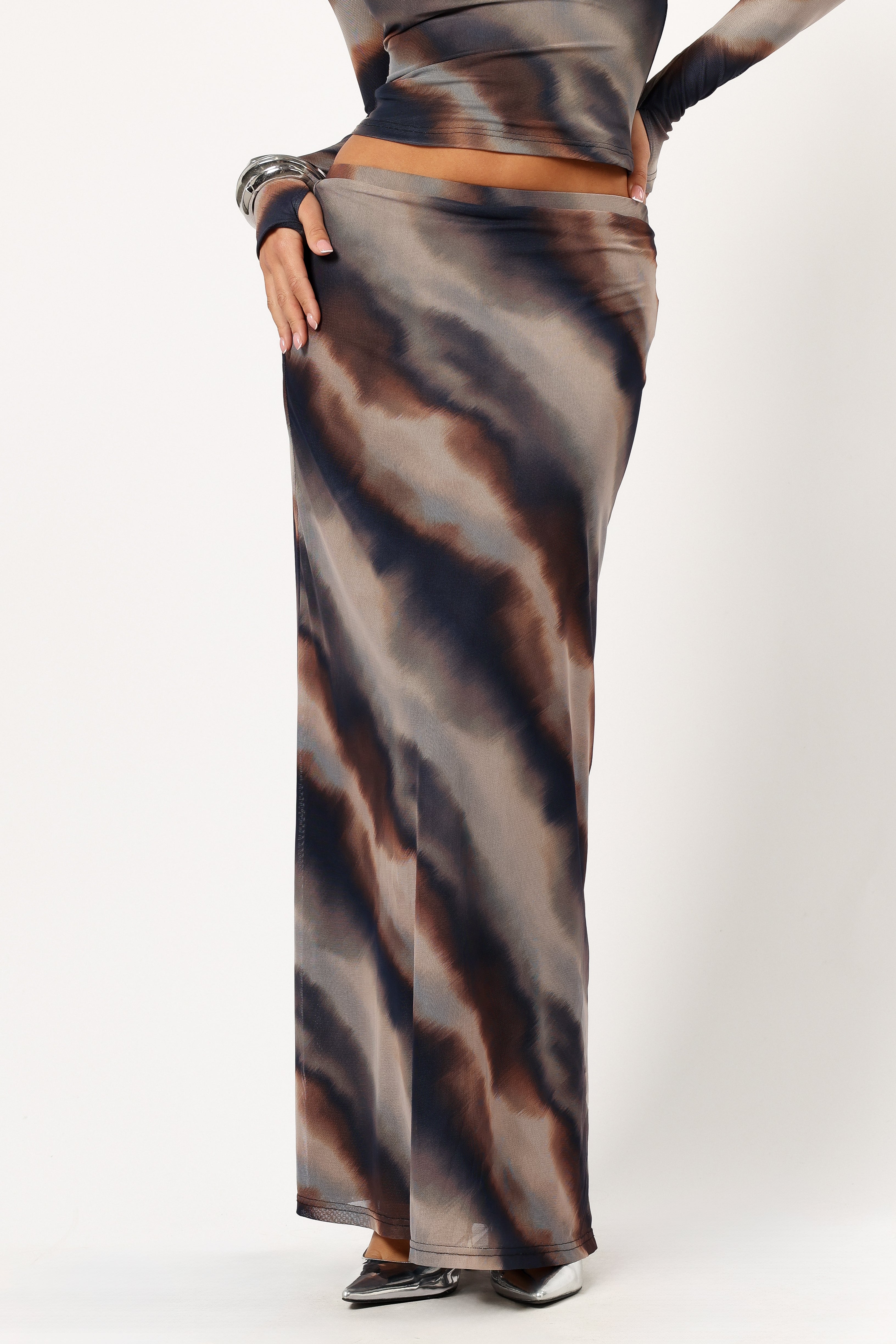 BOTTOMS @Beverly Maxi Skirt - Dusk Print (Hold for Winter Essentials)