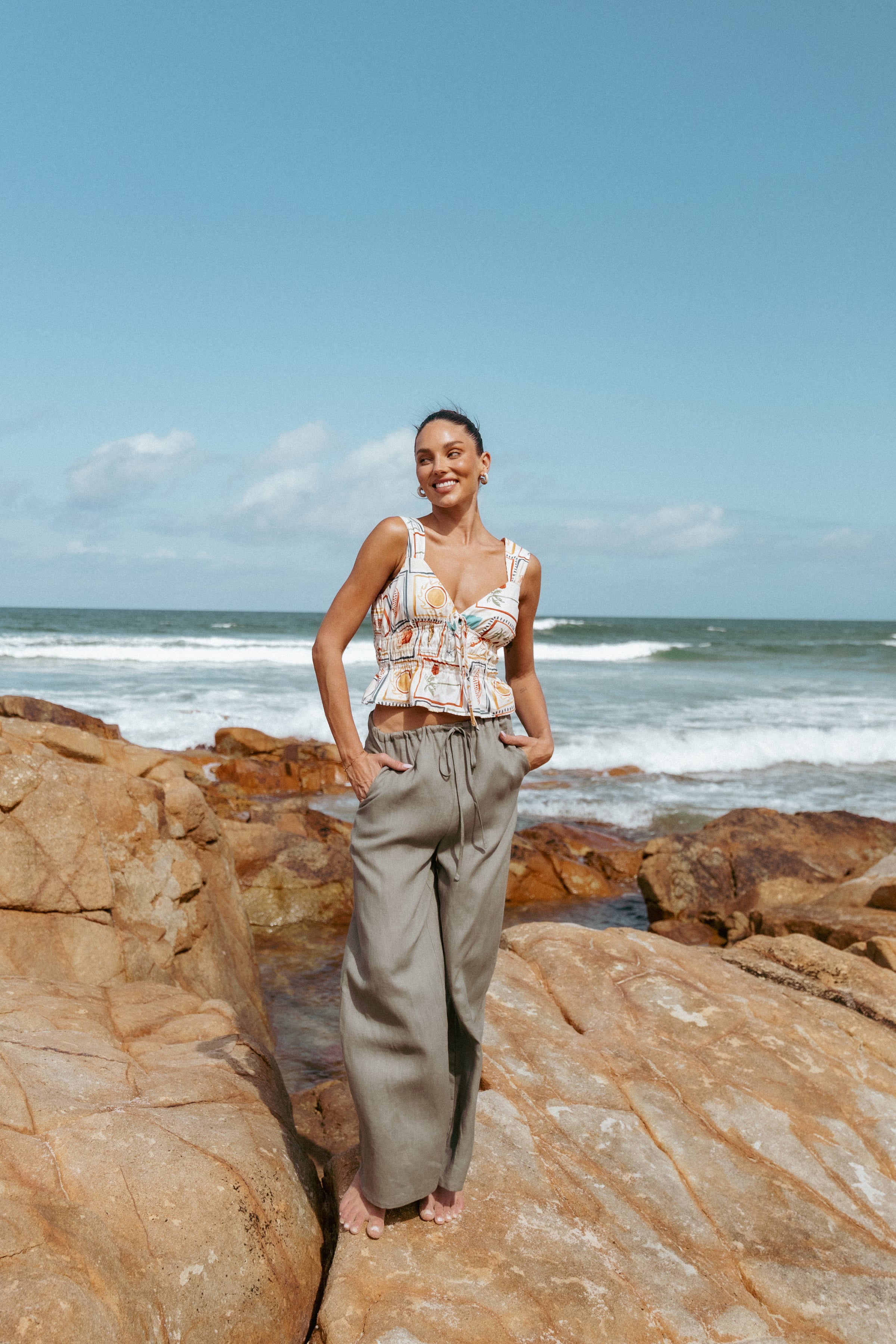 BOTTOMS Clairo Linen Pant - Olive