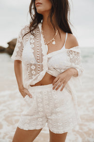 BOTTOMS @Eden Lace Shorts - White