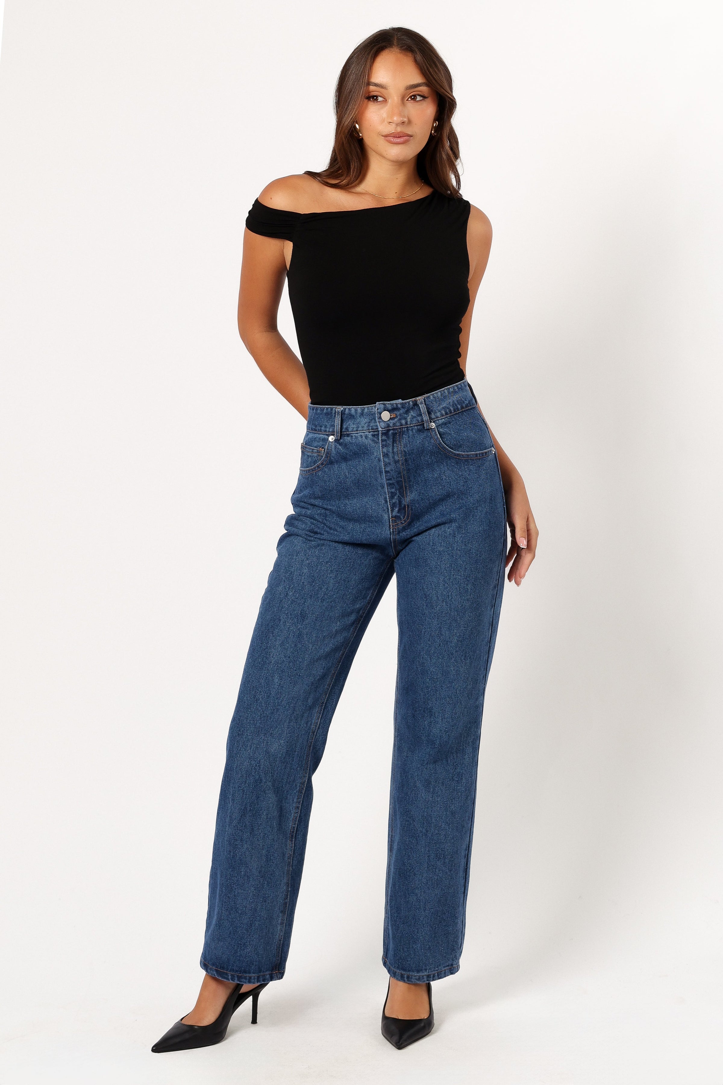 BOTTOMS @Elina Straight Leg Jeans - Denim (Hold for Winter Essentials)