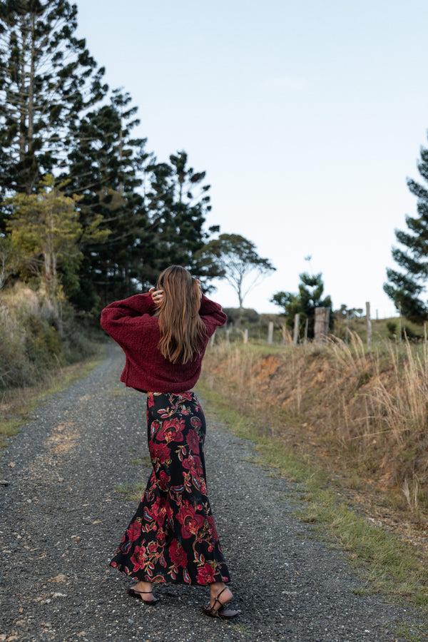 BOTTOMS Evie Maxi Skirt - Black Floral