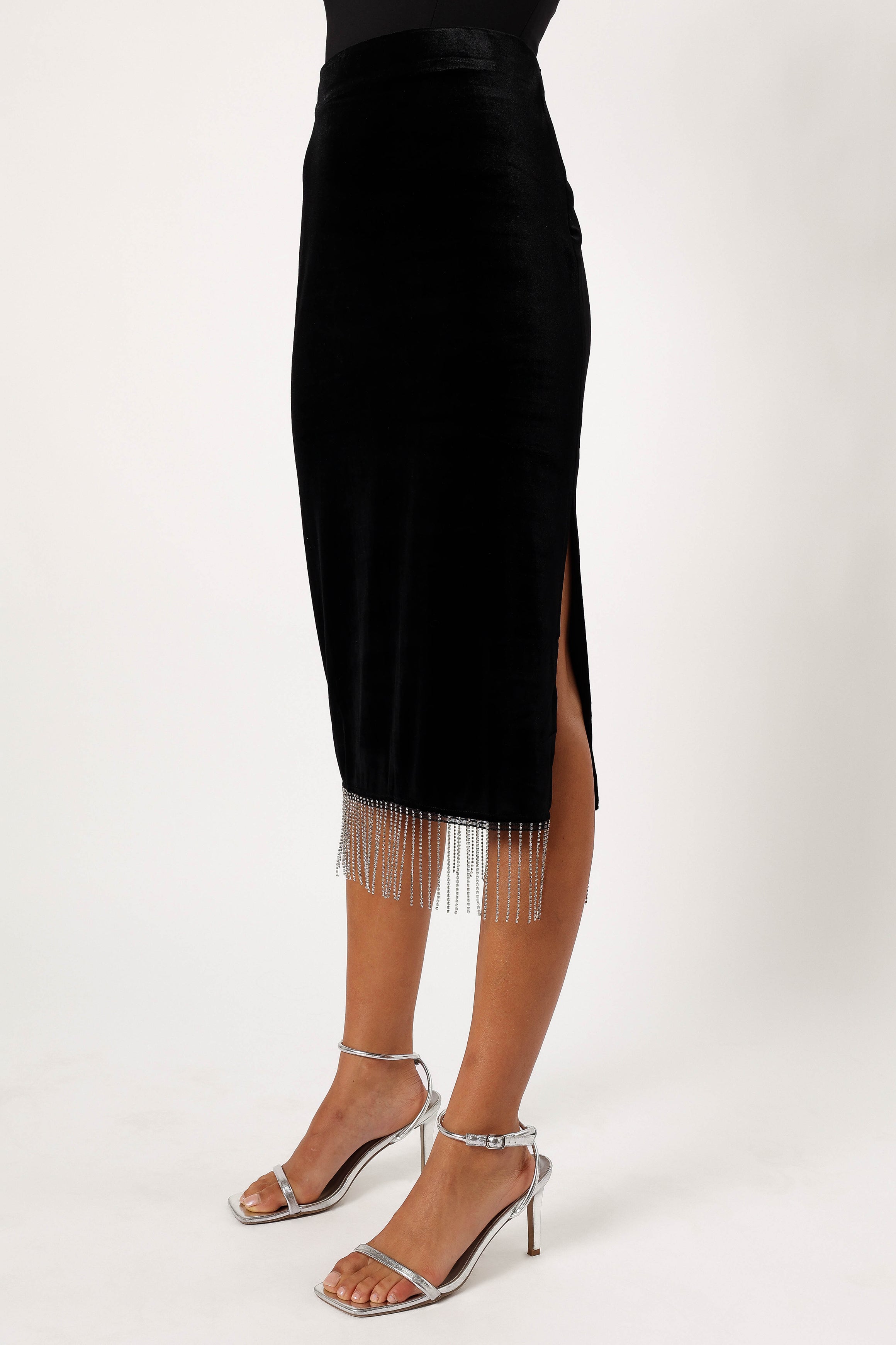 BOTTOMS @Greta Velvet Fringe Skirt - Black