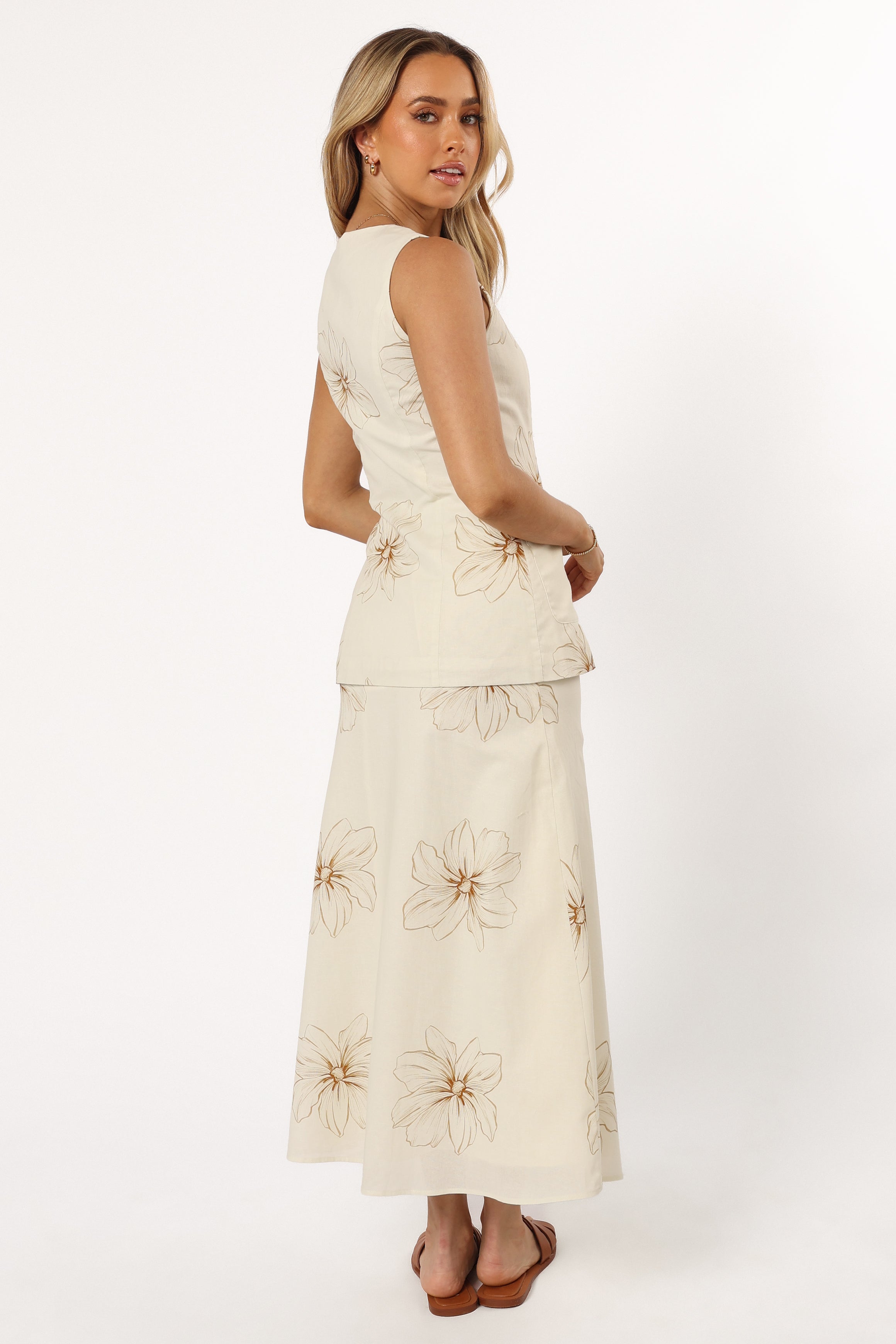 BOTTOMS @Luna Midi Skirt - Floral (Hold for Winter Essentials)