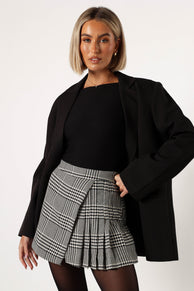 BOTTOMS @Natasha Mini Skort- Black/White