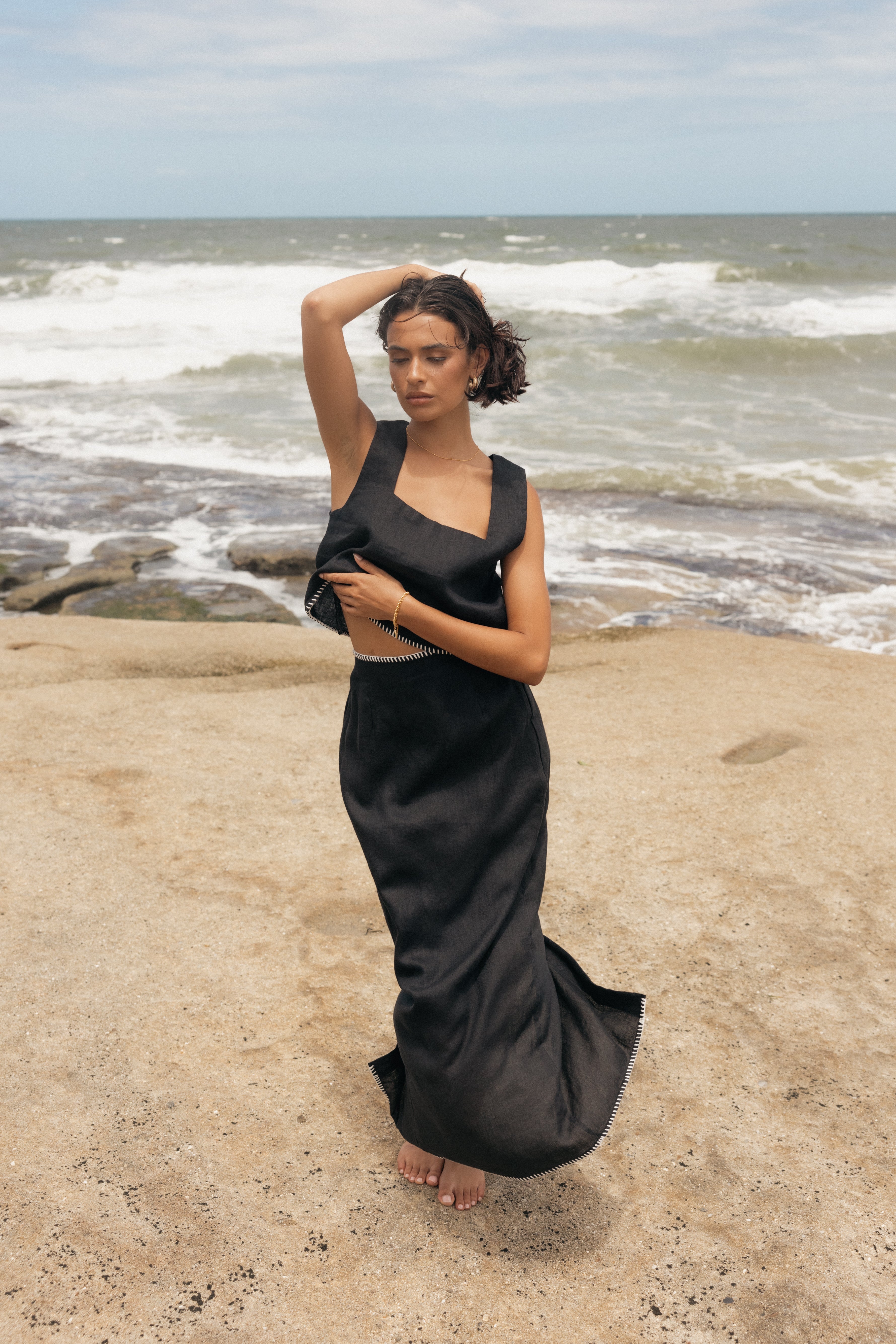 BOTTOMS @Odette Midi Skirt - Black (Hold for Sundial)