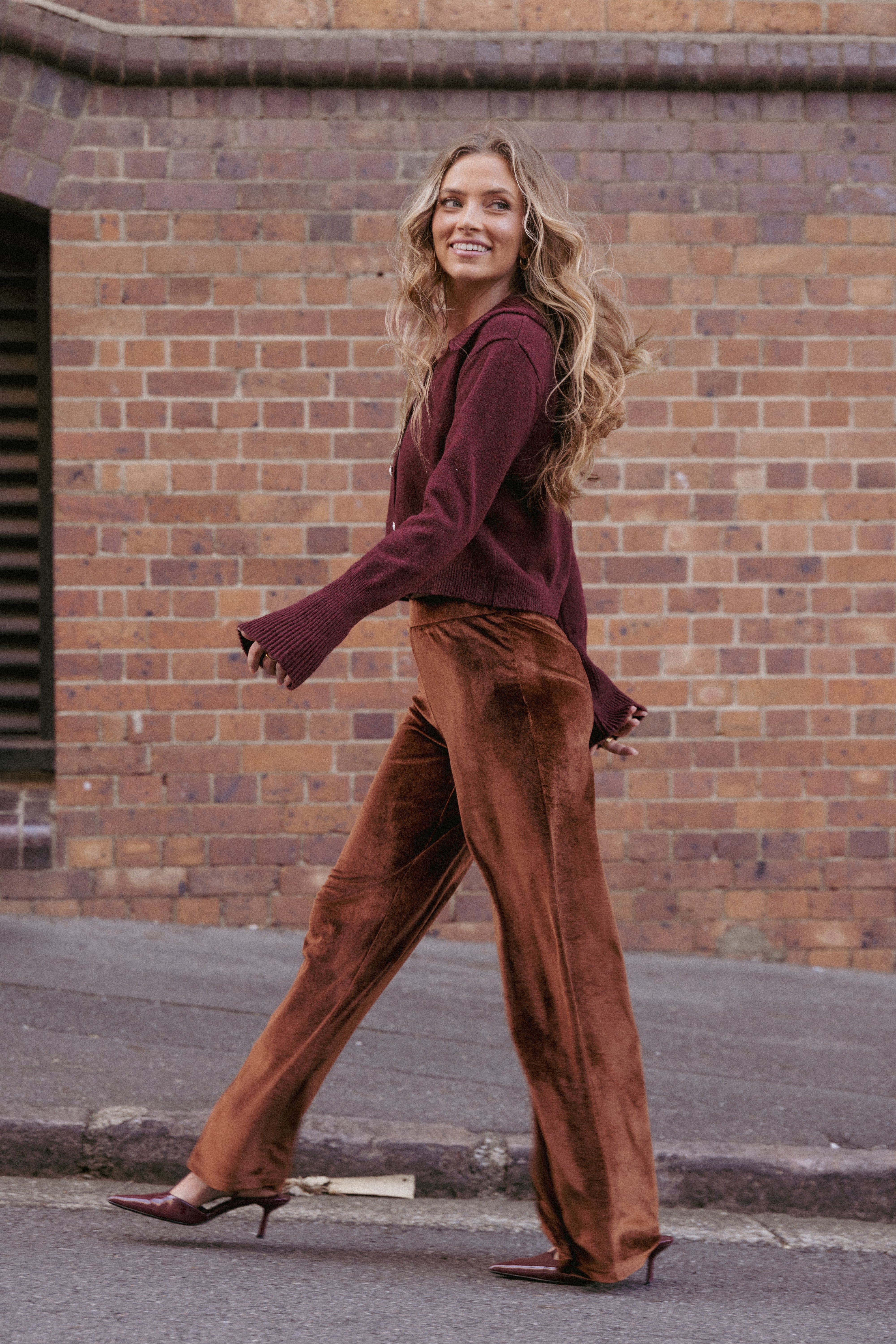 BOTTOMS Riley Stretch Velvet Pant - Chocolate