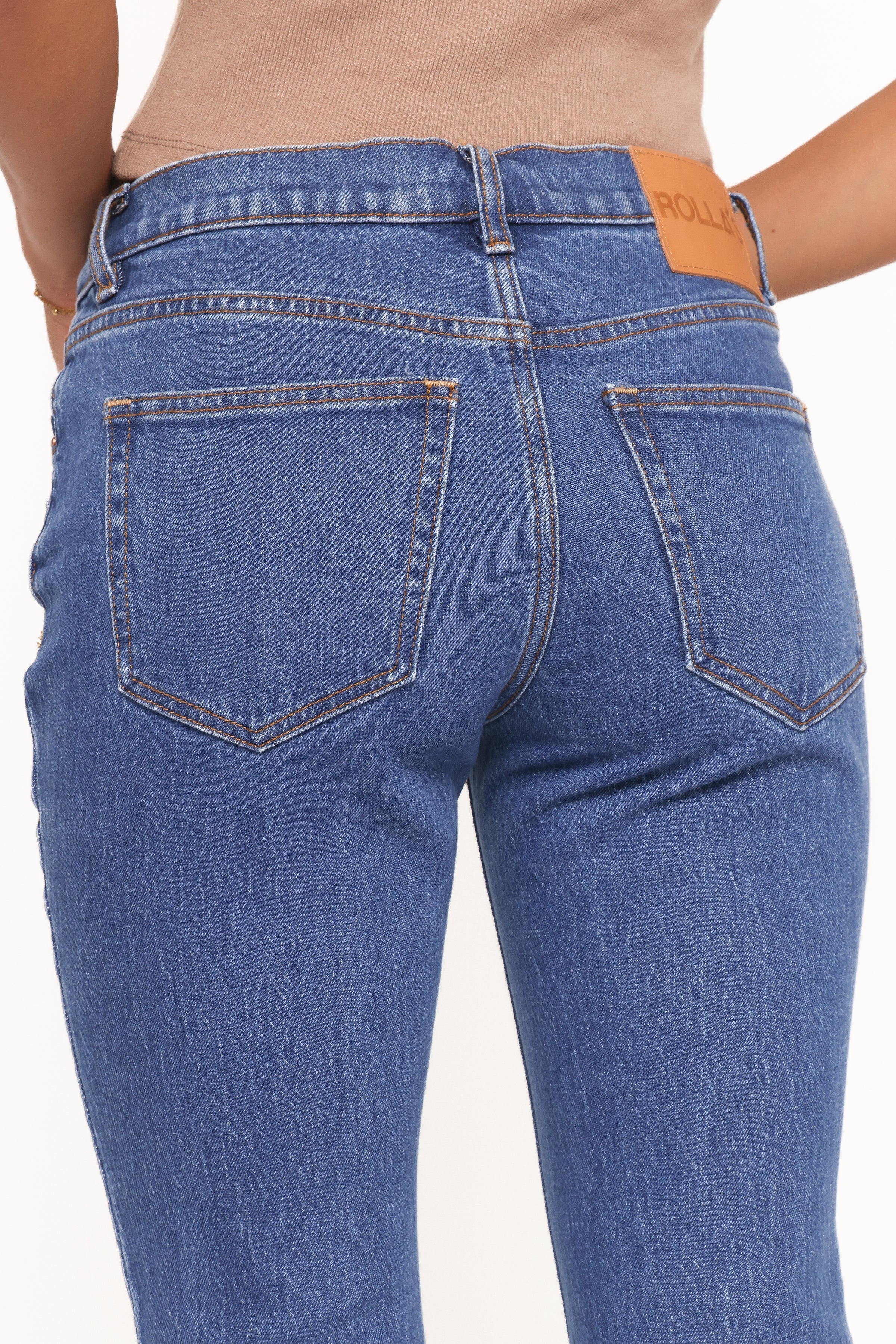 BOTTOMS Rollas Downtown Flare Jeans - Canyon Stone