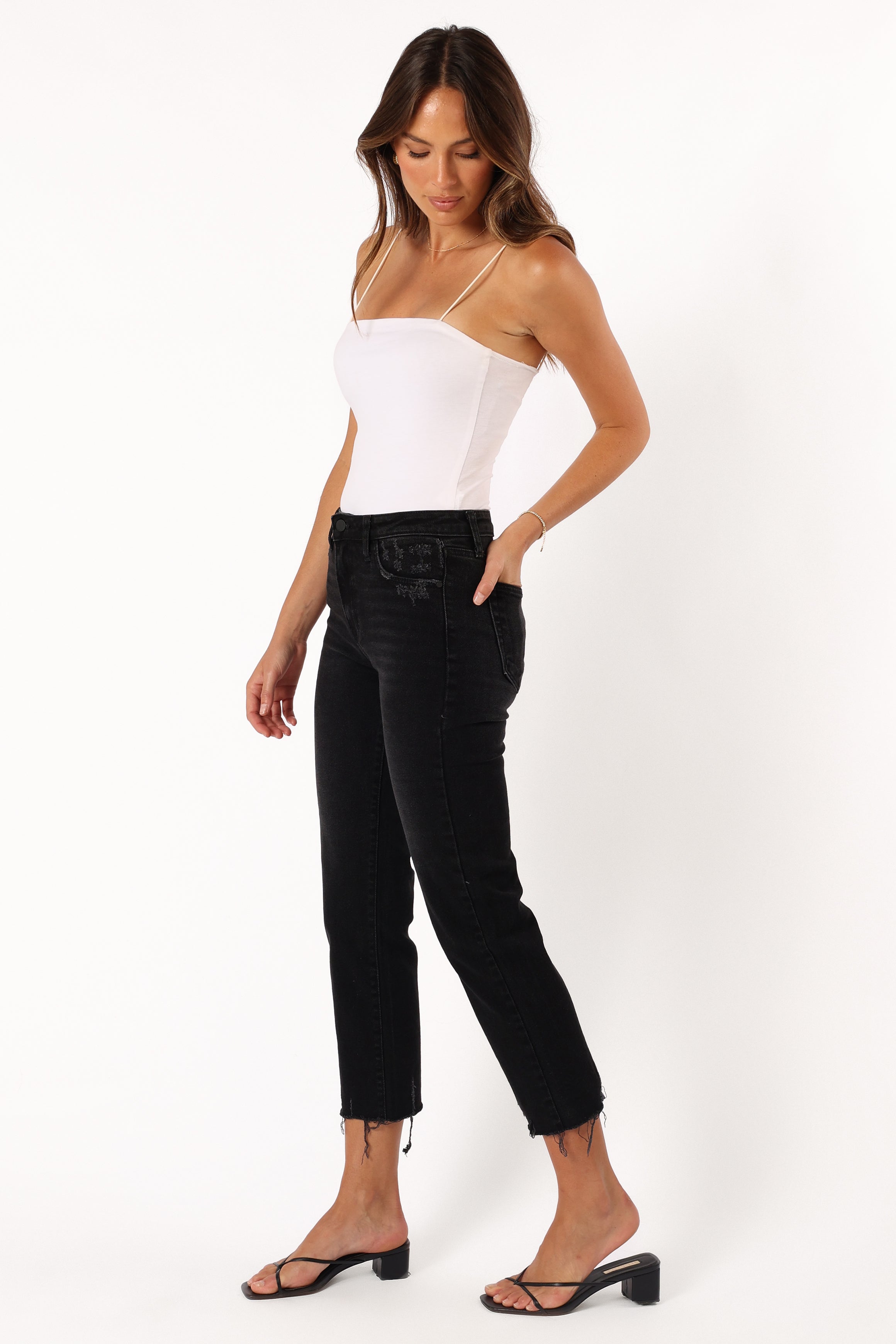 BOTTOMS @Rowan High Rise Straight Leg Jean - Washed Black