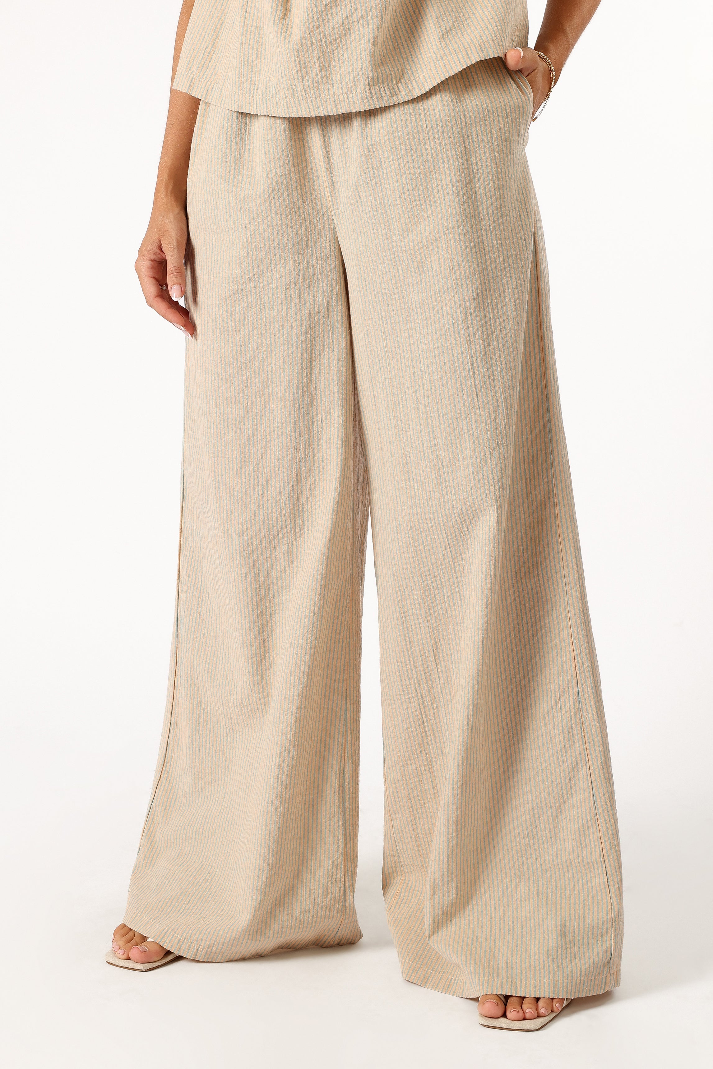 BOTTOMS @Savanna Striped Pants - Apricot