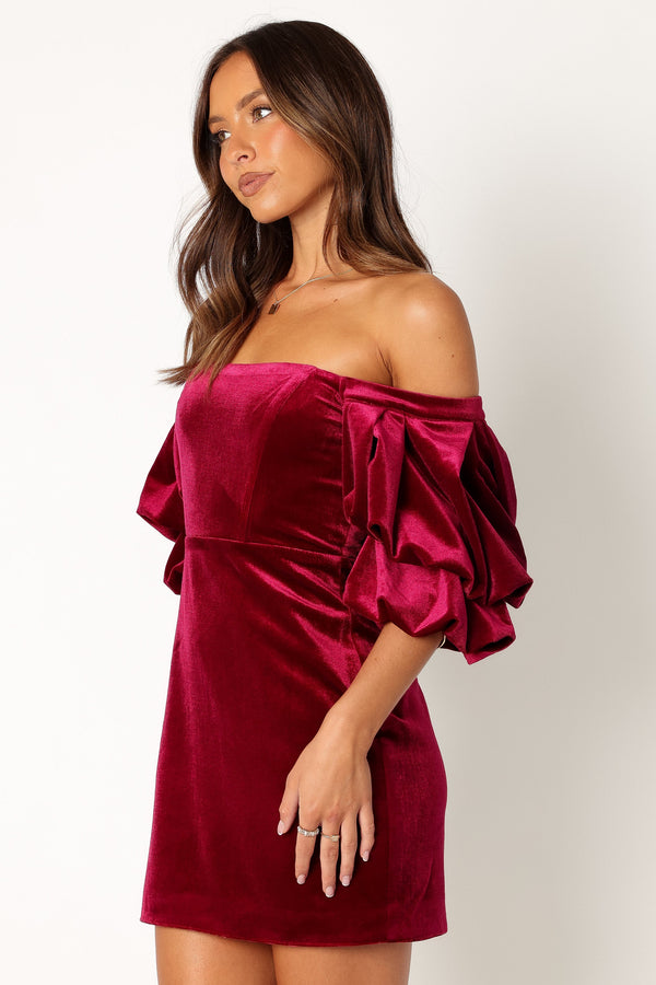 DRESSES @Dali Off Shoulder Velvet Mini Dress - Ruby