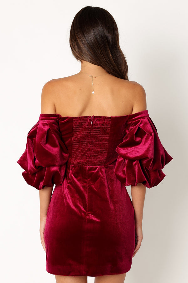 DRESSES @Dali Off Shoulder Velvet Mini Dress - Ruby