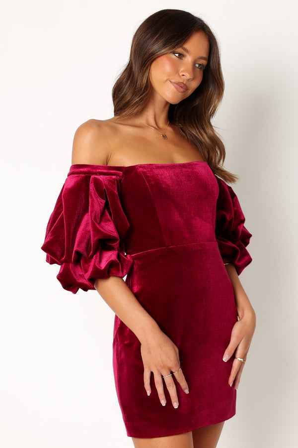 DRESSES @Dali Off Shoulder Velvet Mini Dress - Ruby