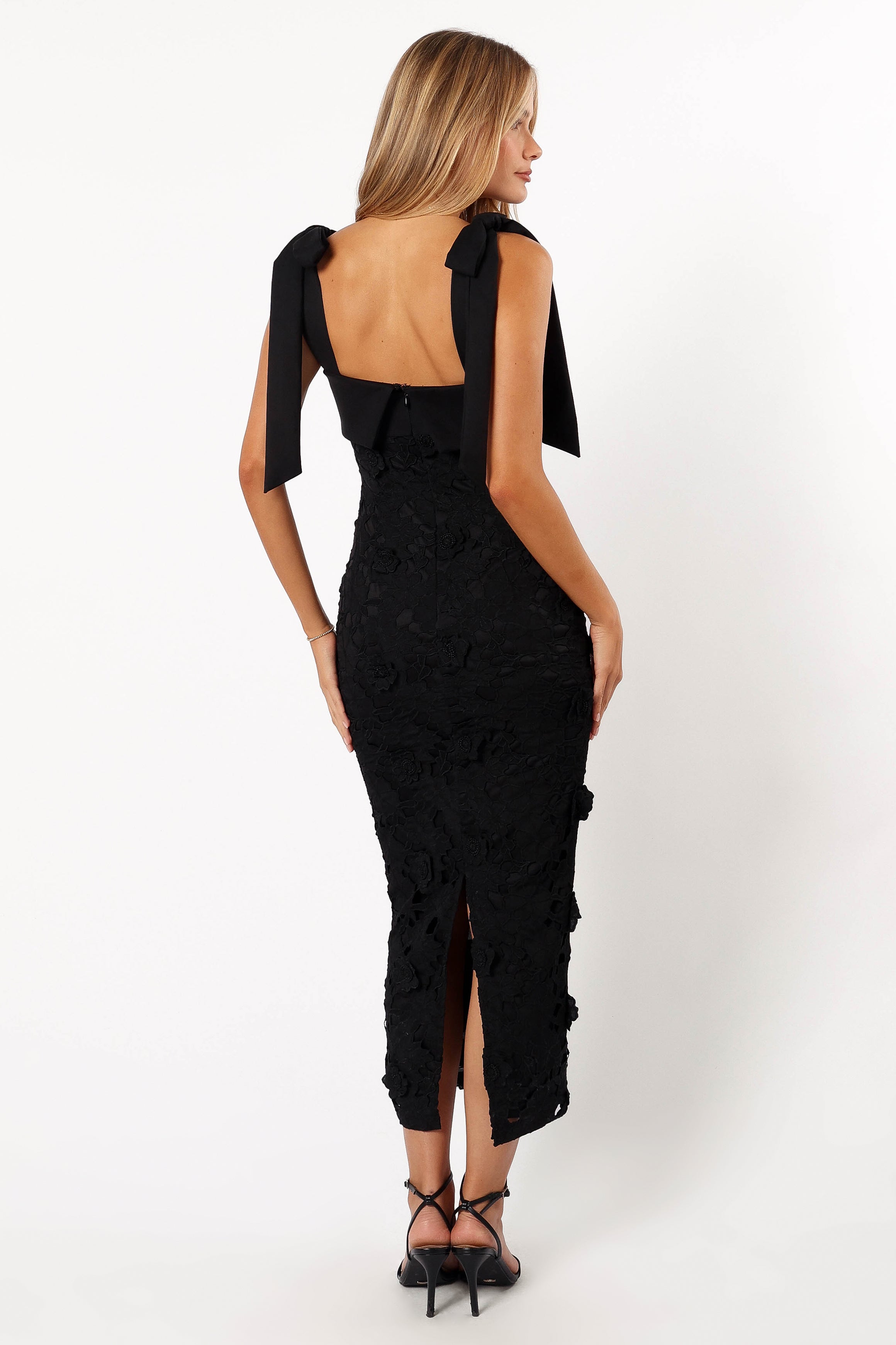 DRESSES @Emersyn Lace Dress - Black