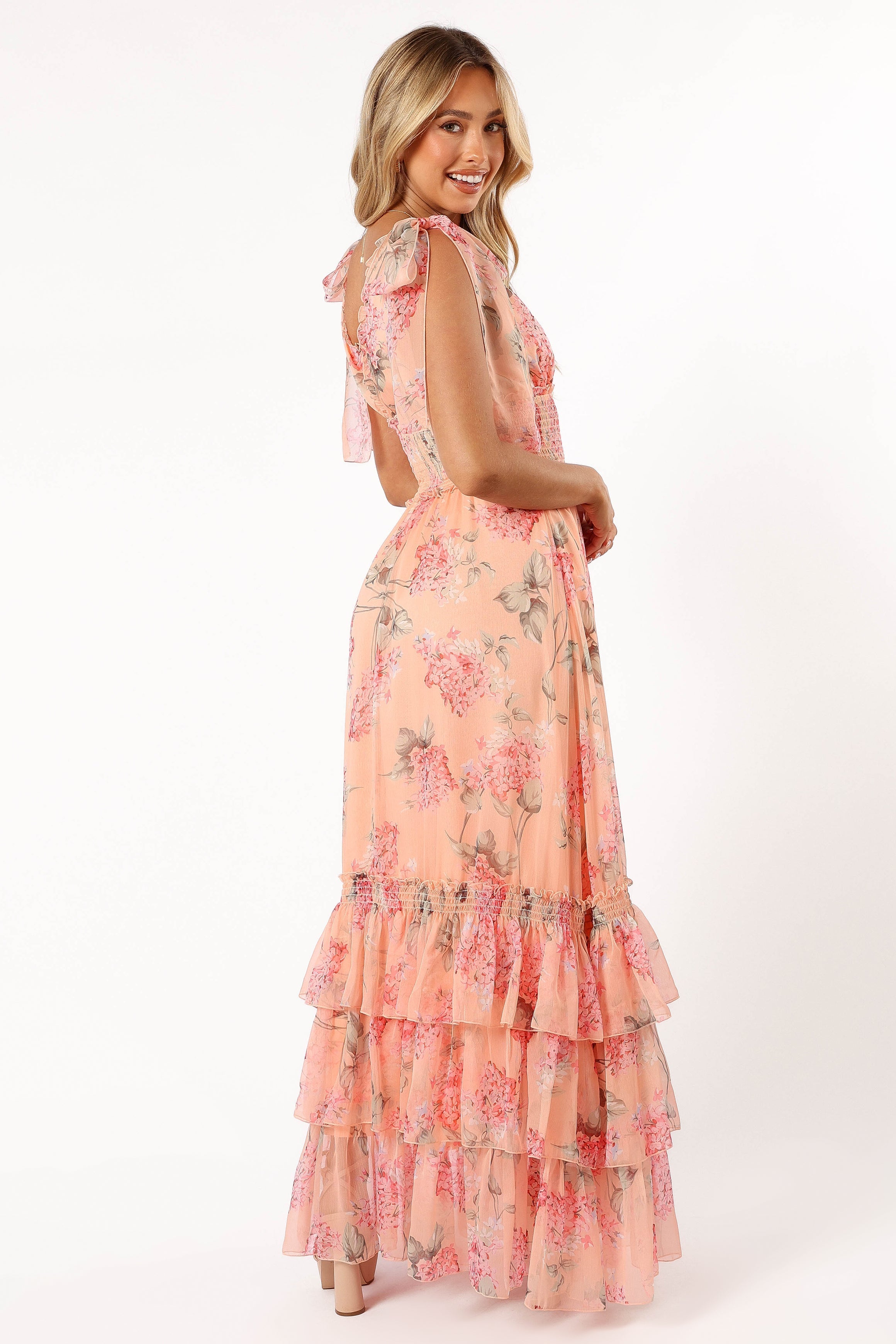 DRESSES @Fionna Maxi Dress - Peach Floral