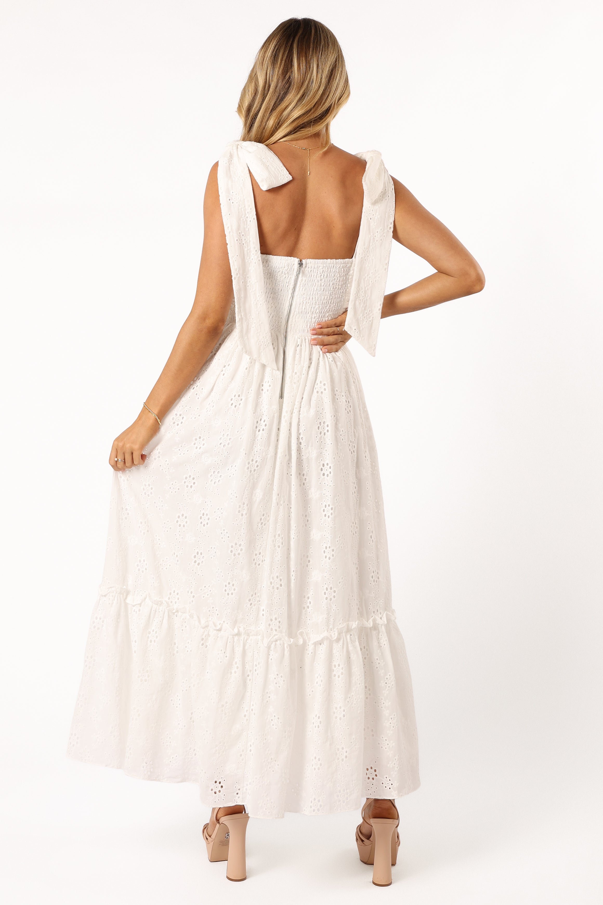 DRESSES @Fiora Maxi Dress - White