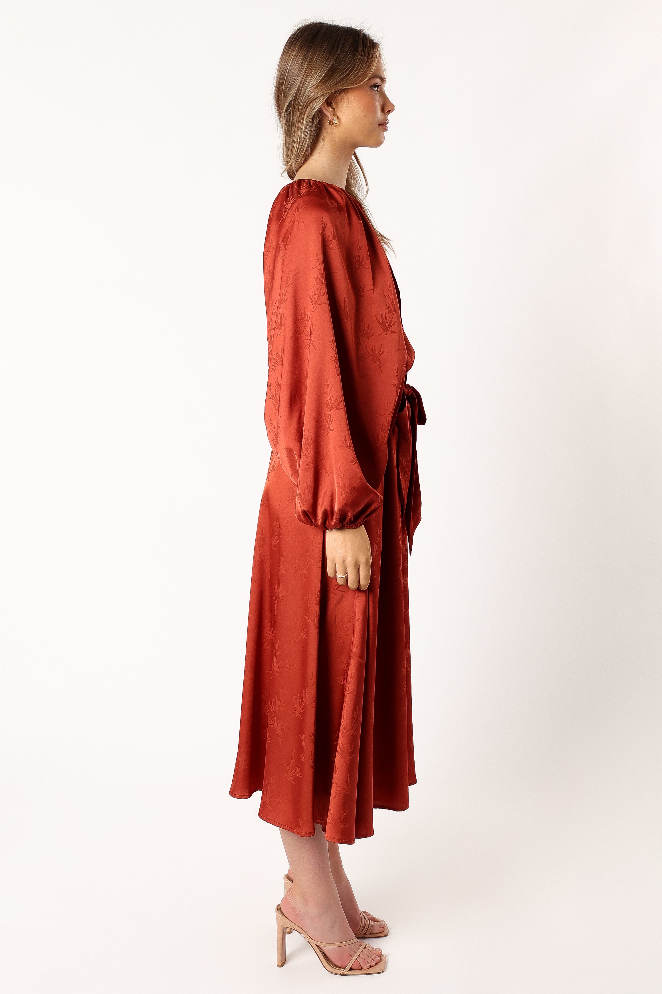 DRESSES @Lexie Longsleeve Midi Dress - Bronze