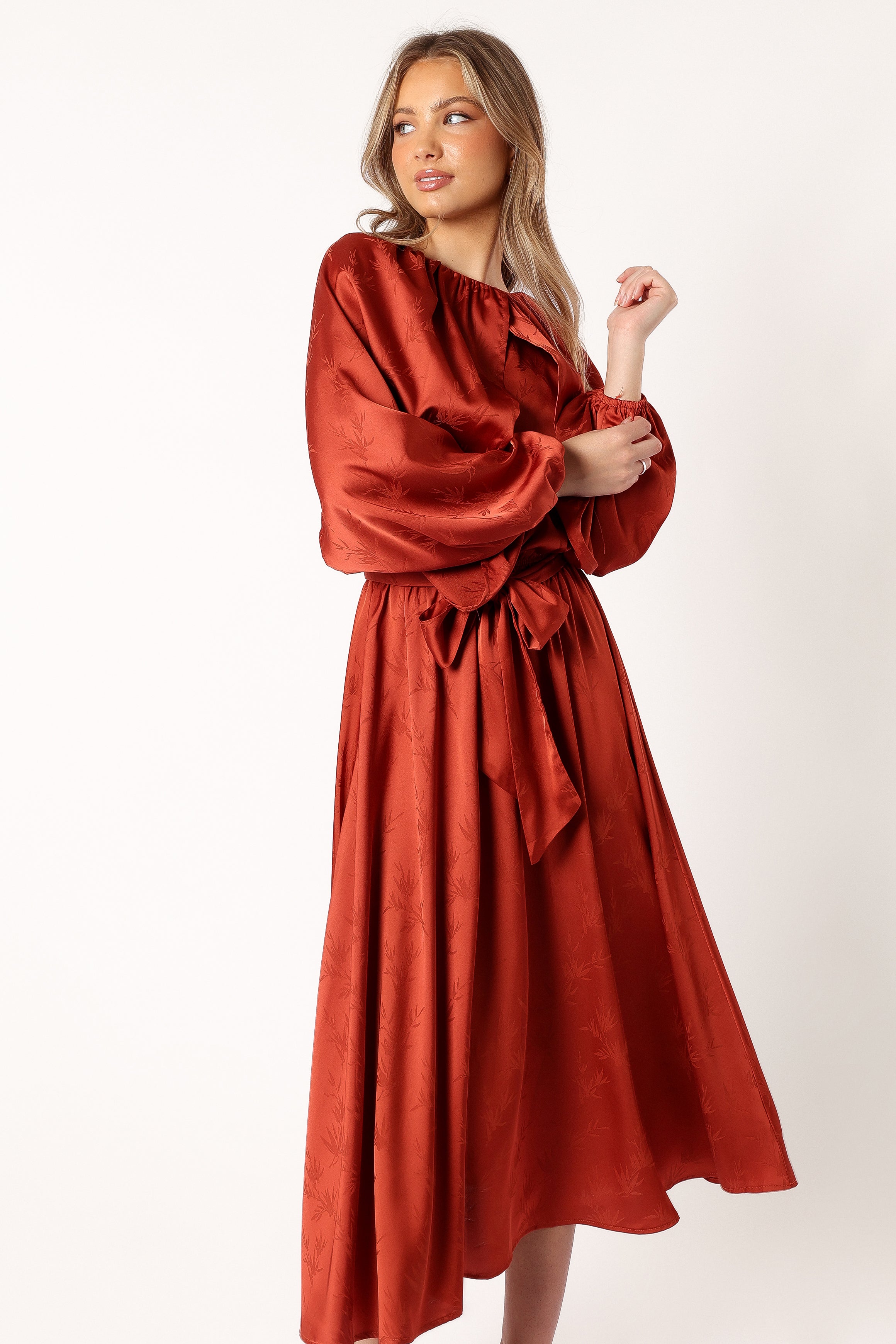 DRESSES @Lexie Longsleeve Midi Dress - Bronze