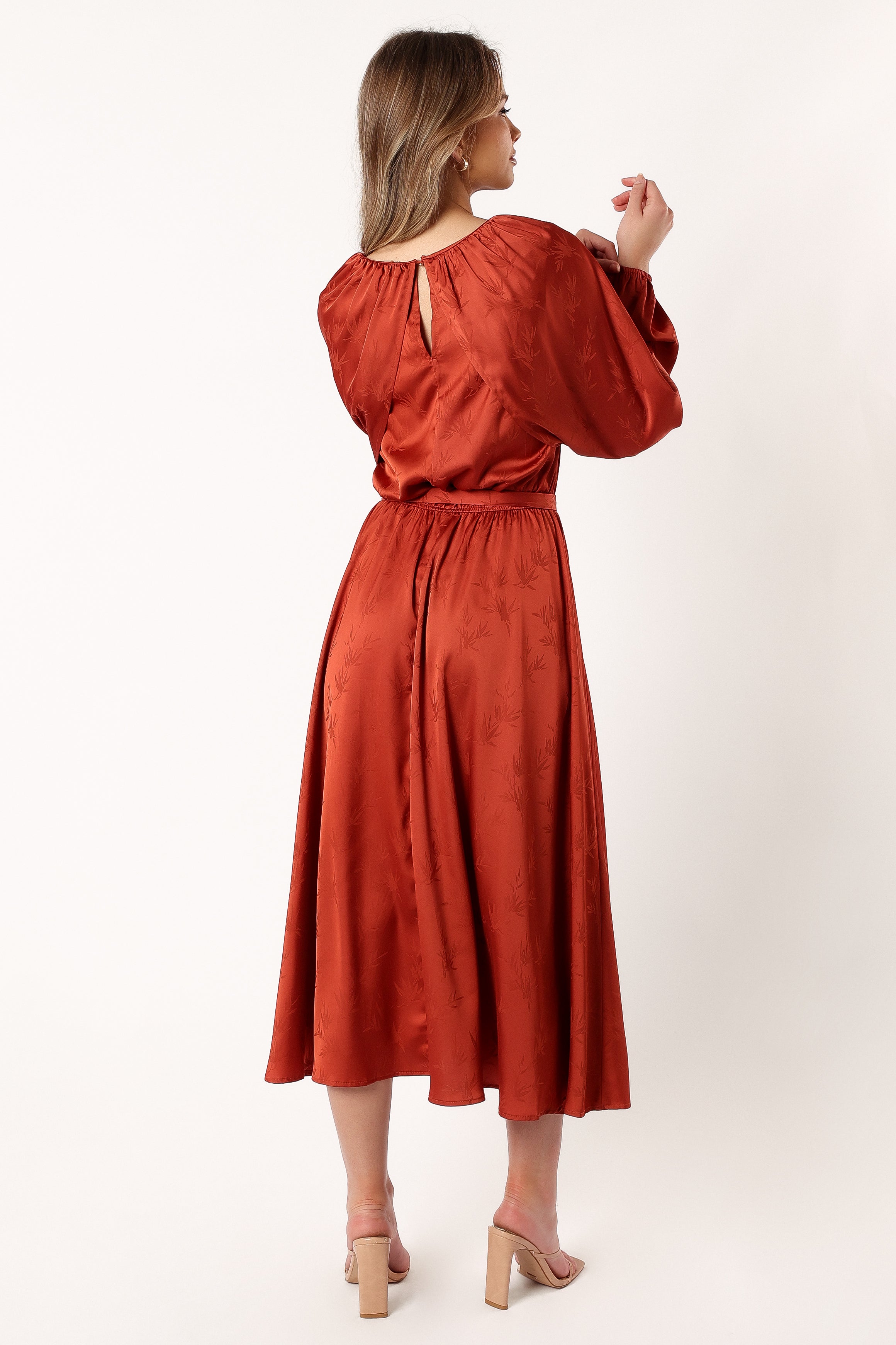 DRESSES @Lexie Longsleeve Midi Dress - Bronze