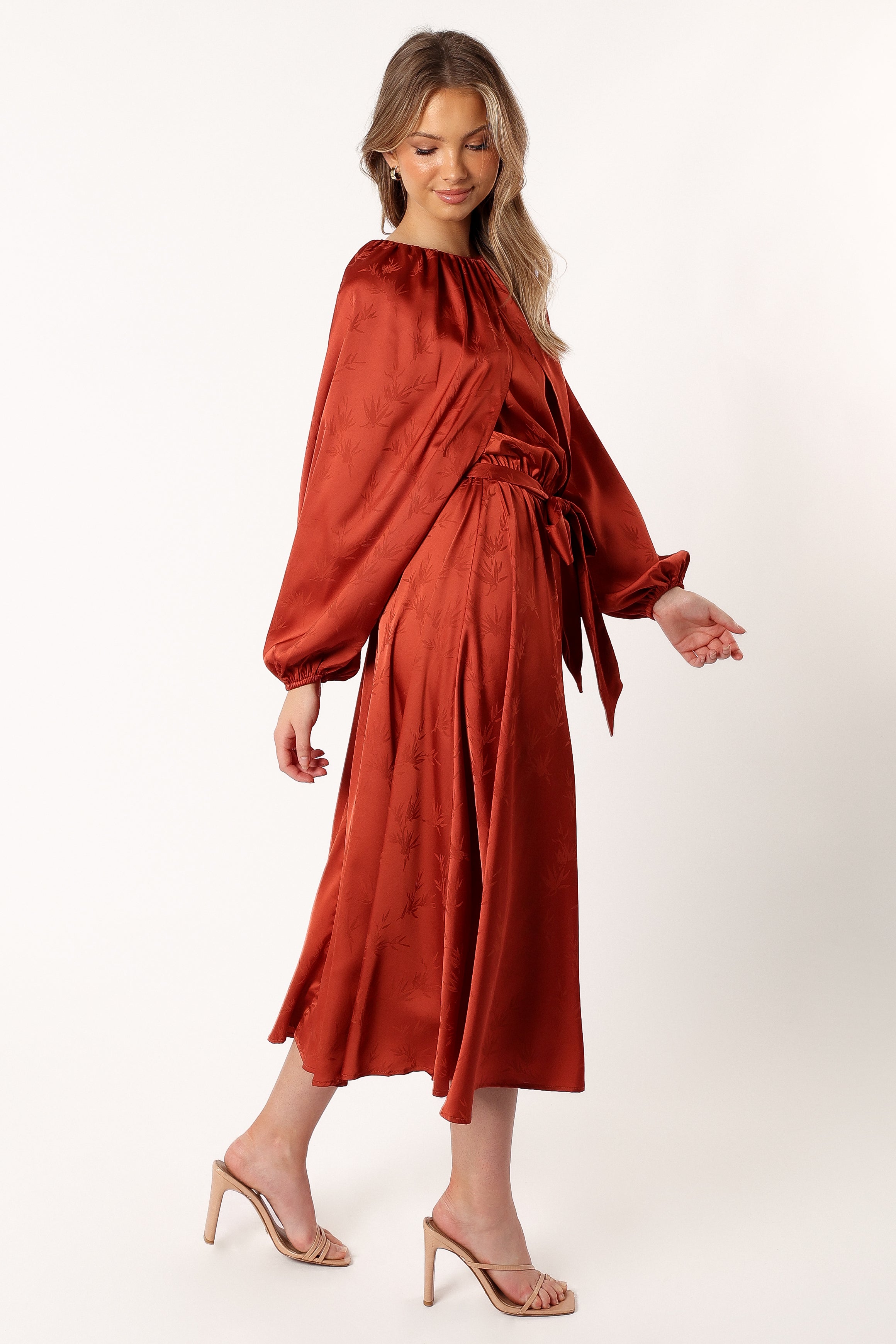 DRESSES @Lexie Longsleeve Midi Dress - Bronze