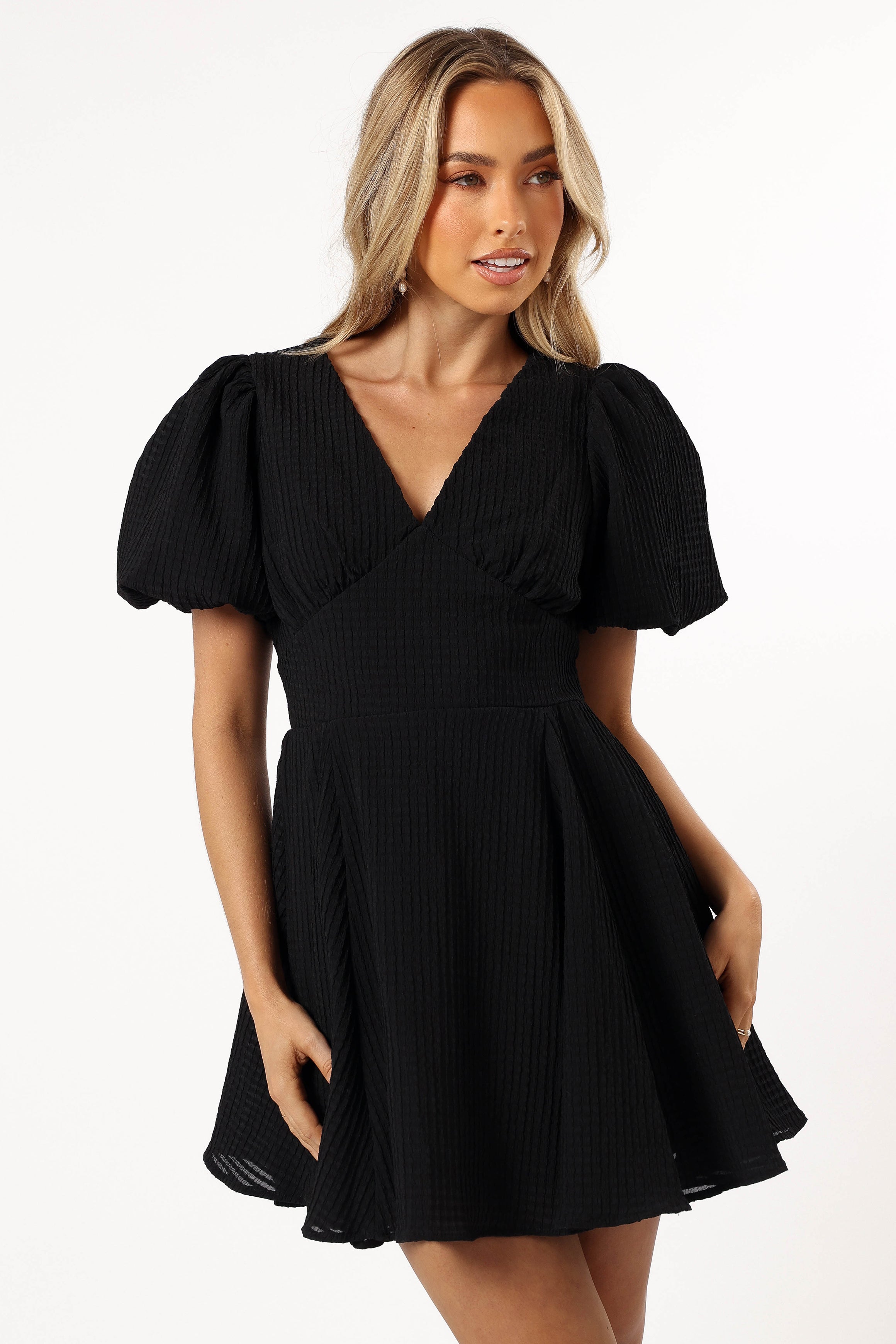 DRESSES @Max Short Sleeve Mini Dress - Black