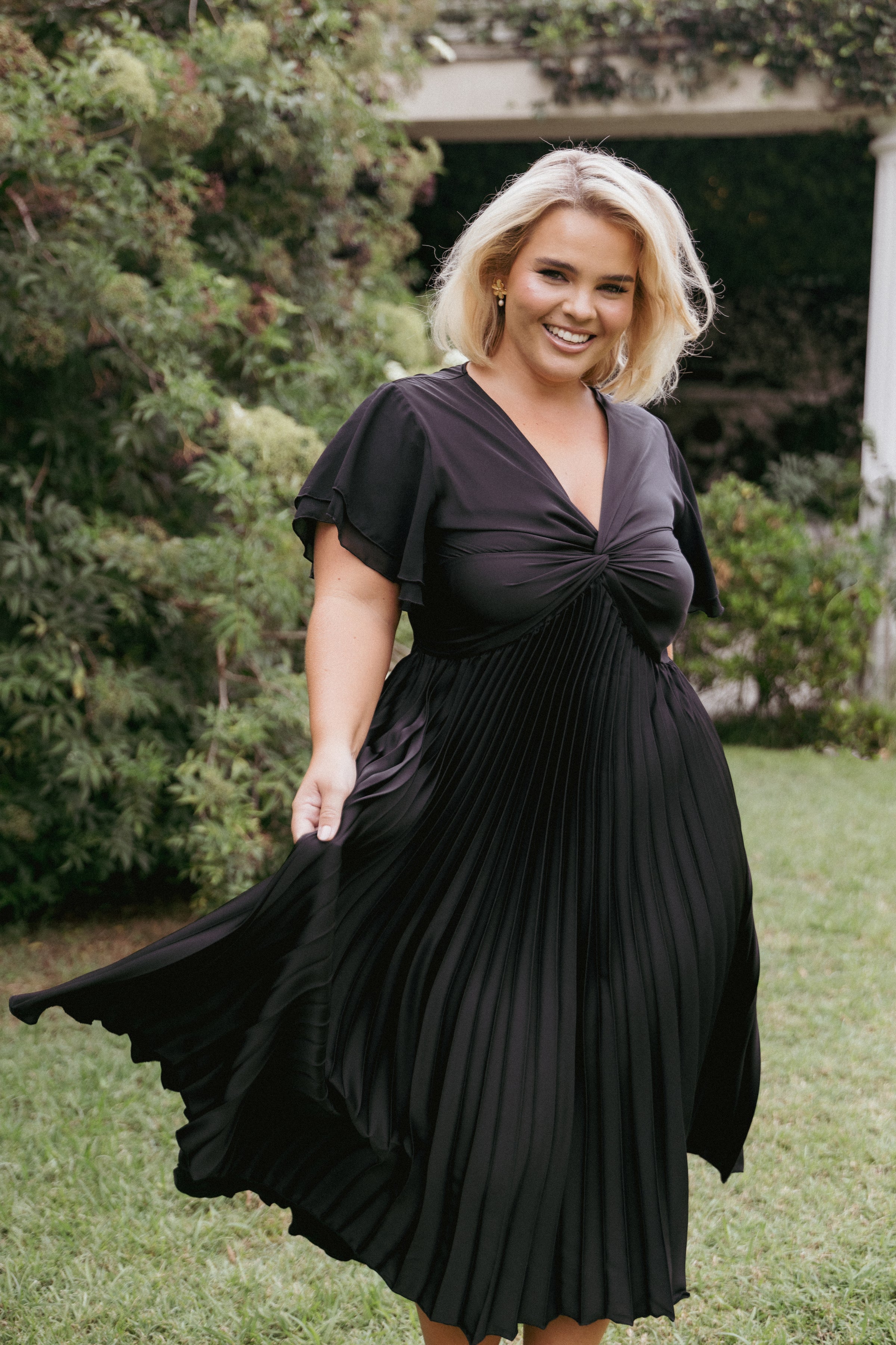 DRESSES Nova Flutter Sleeve Midi Dress - Black