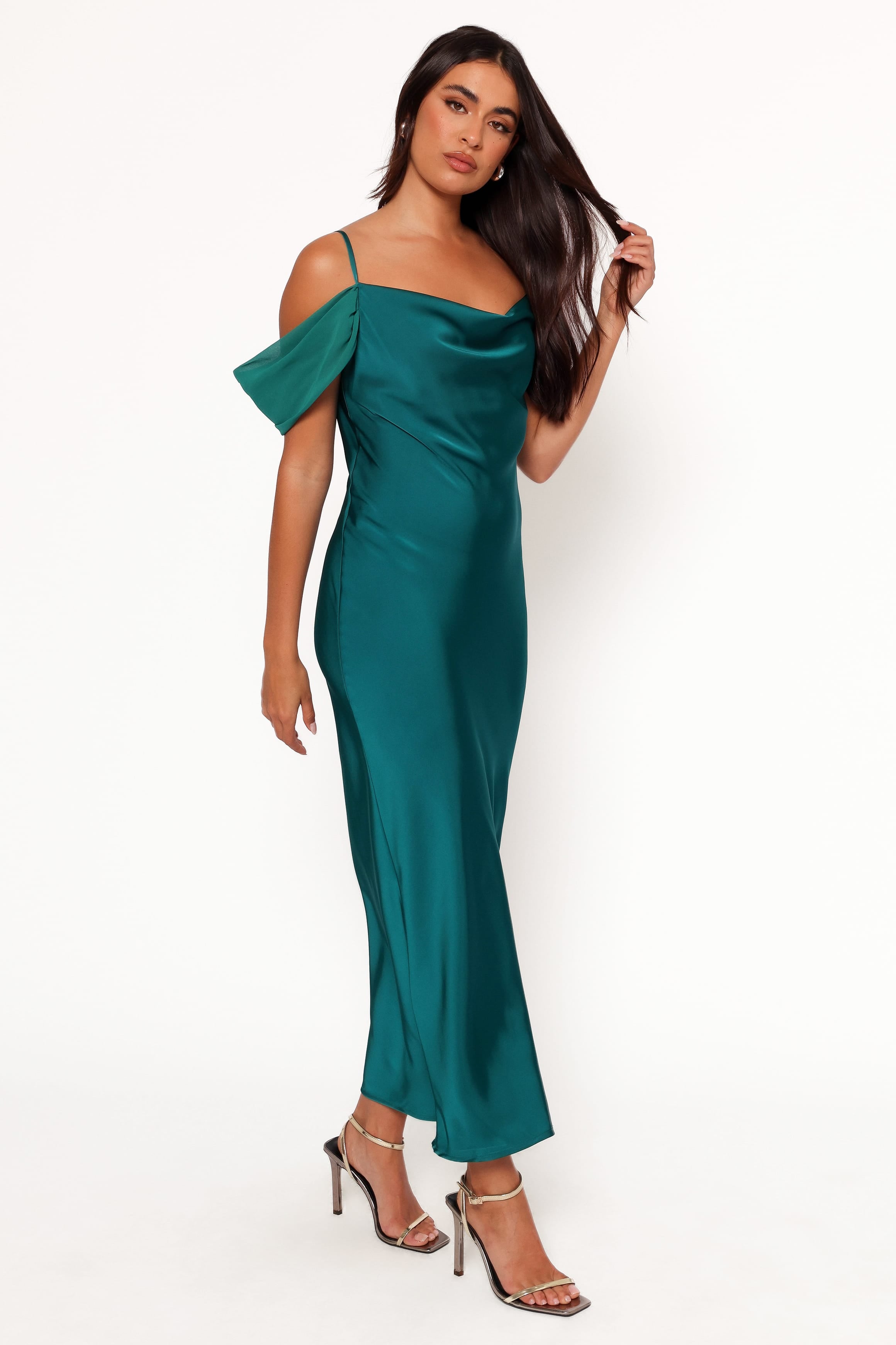 Reyna Off Shoulder Maxi Dress - Emerald Green | Petal & Pup Reyna Off Shoulder Maxi Dress - Emerald Green | Petal & Pup