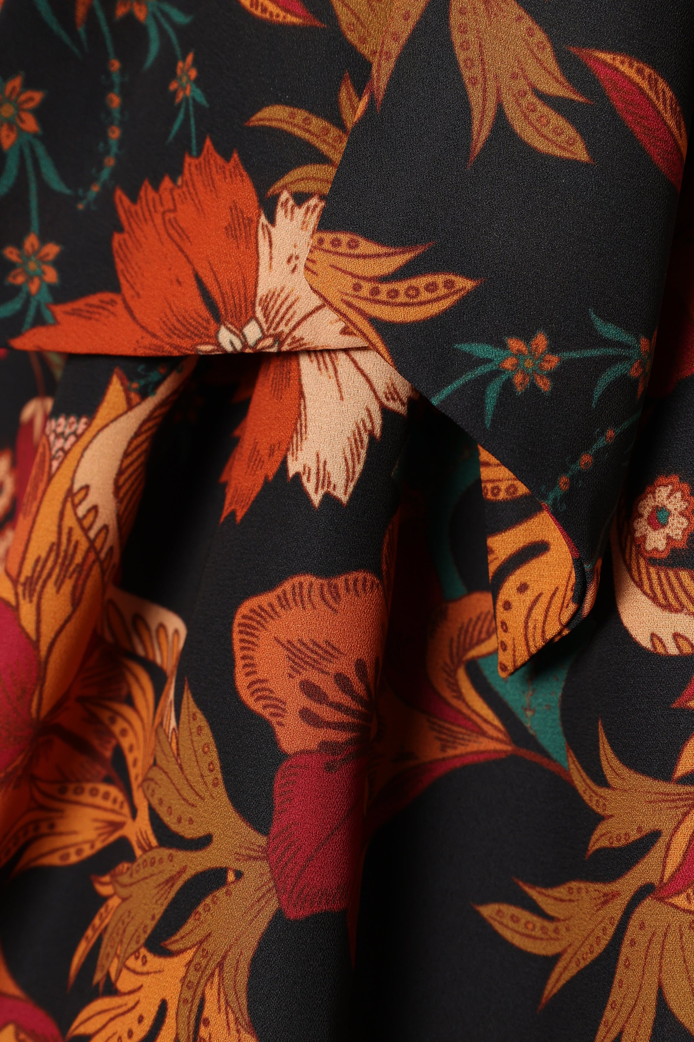 DRESSES @Sayge Frill Midi Dress - Black Floral