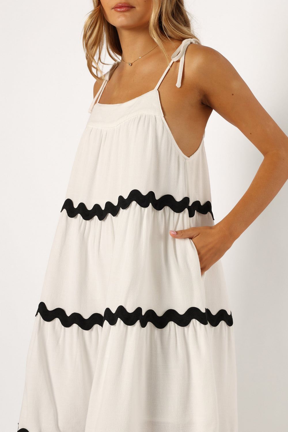DRESSES @Uma Mini Dress - White Black