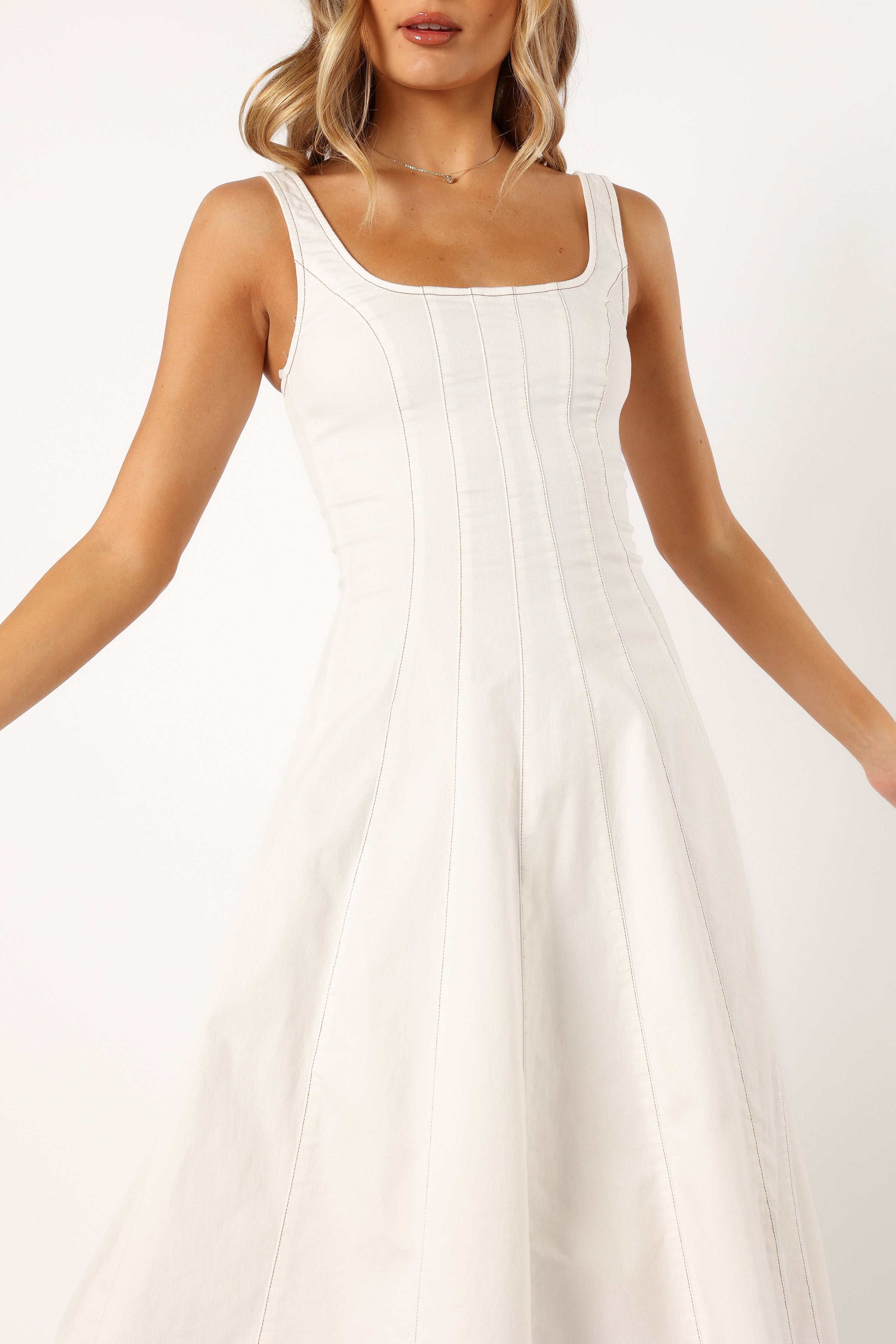 DRESSES @Una Midi Dress - White