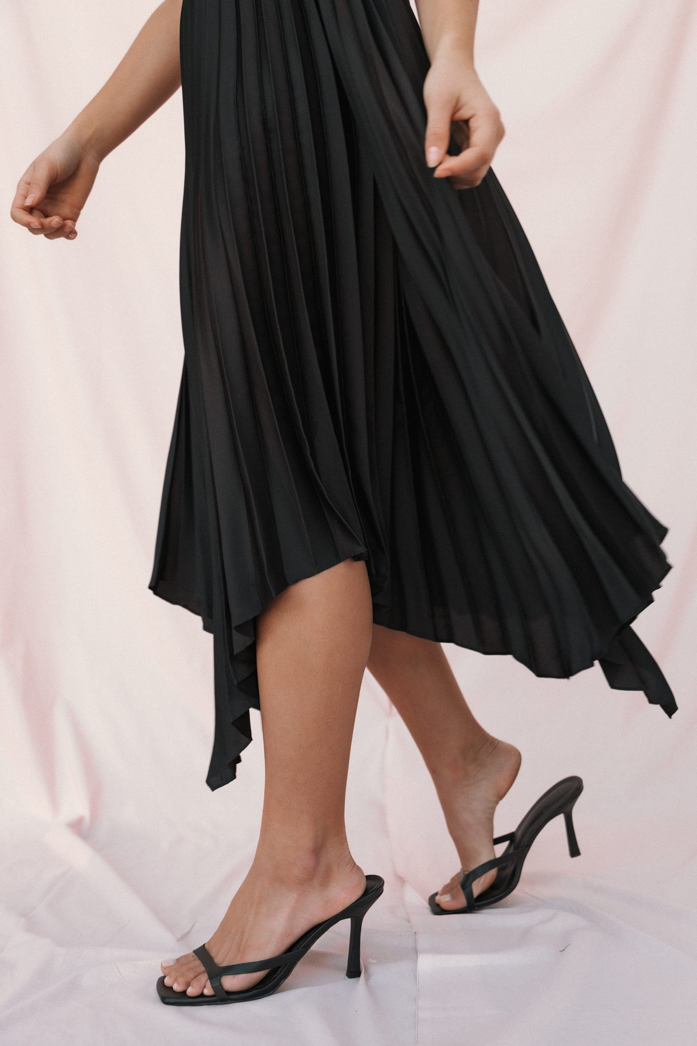 DRESSES Vikki Dress - Black
