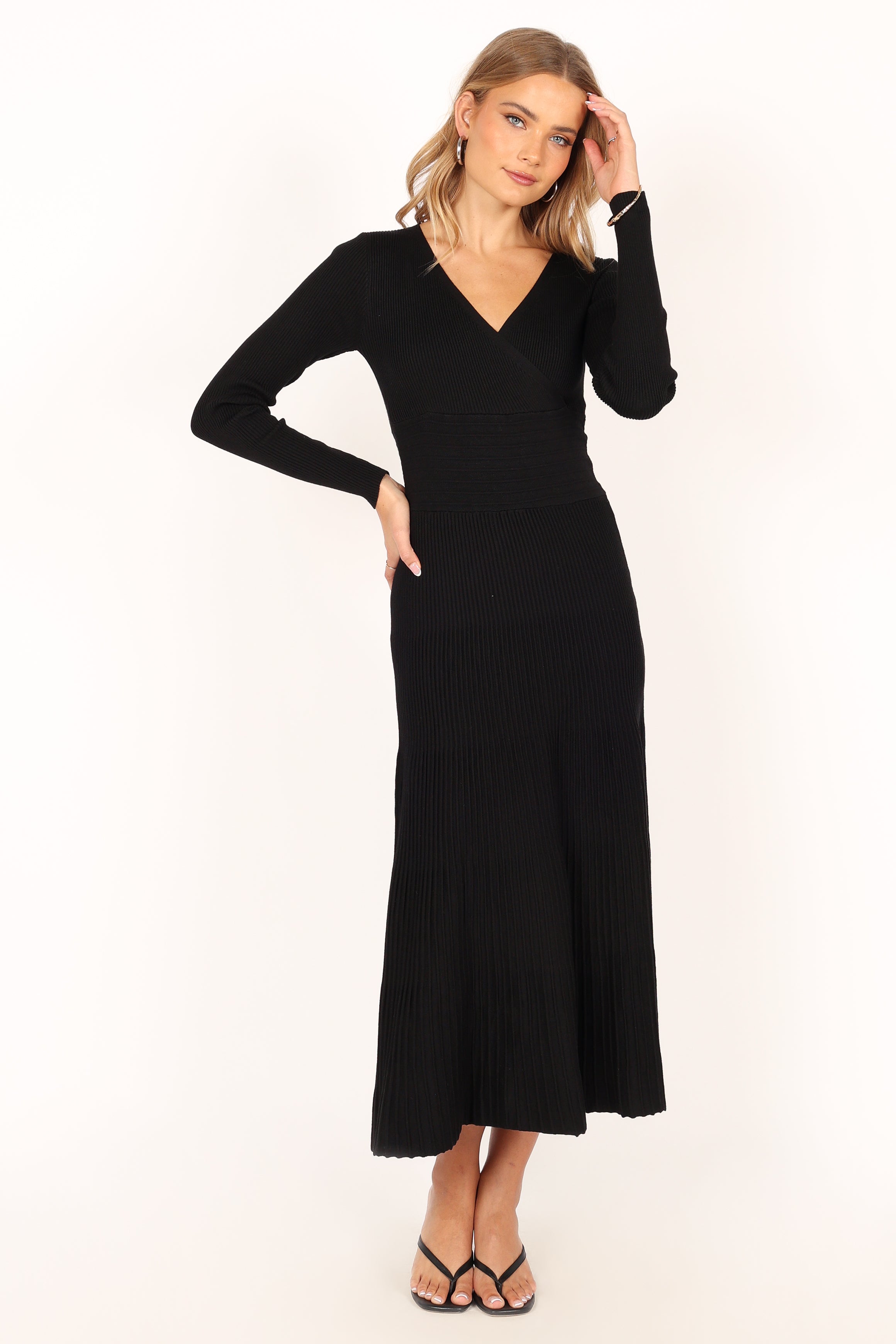 DRESSES @Vivi Longsleeve Midi Dress - Black