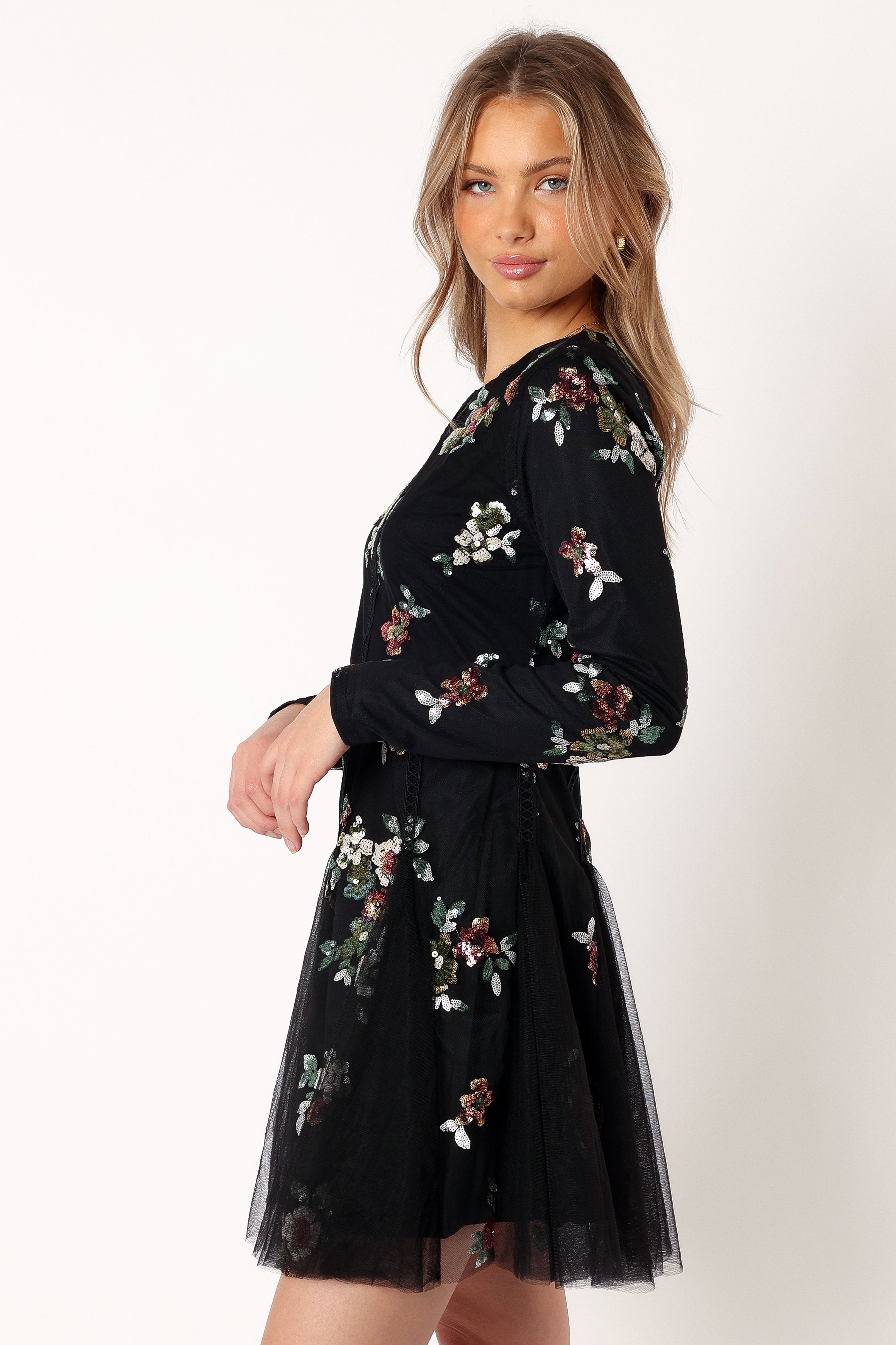 DRESSES @Woodsen Longsleeve Mini Dress - Black Floral