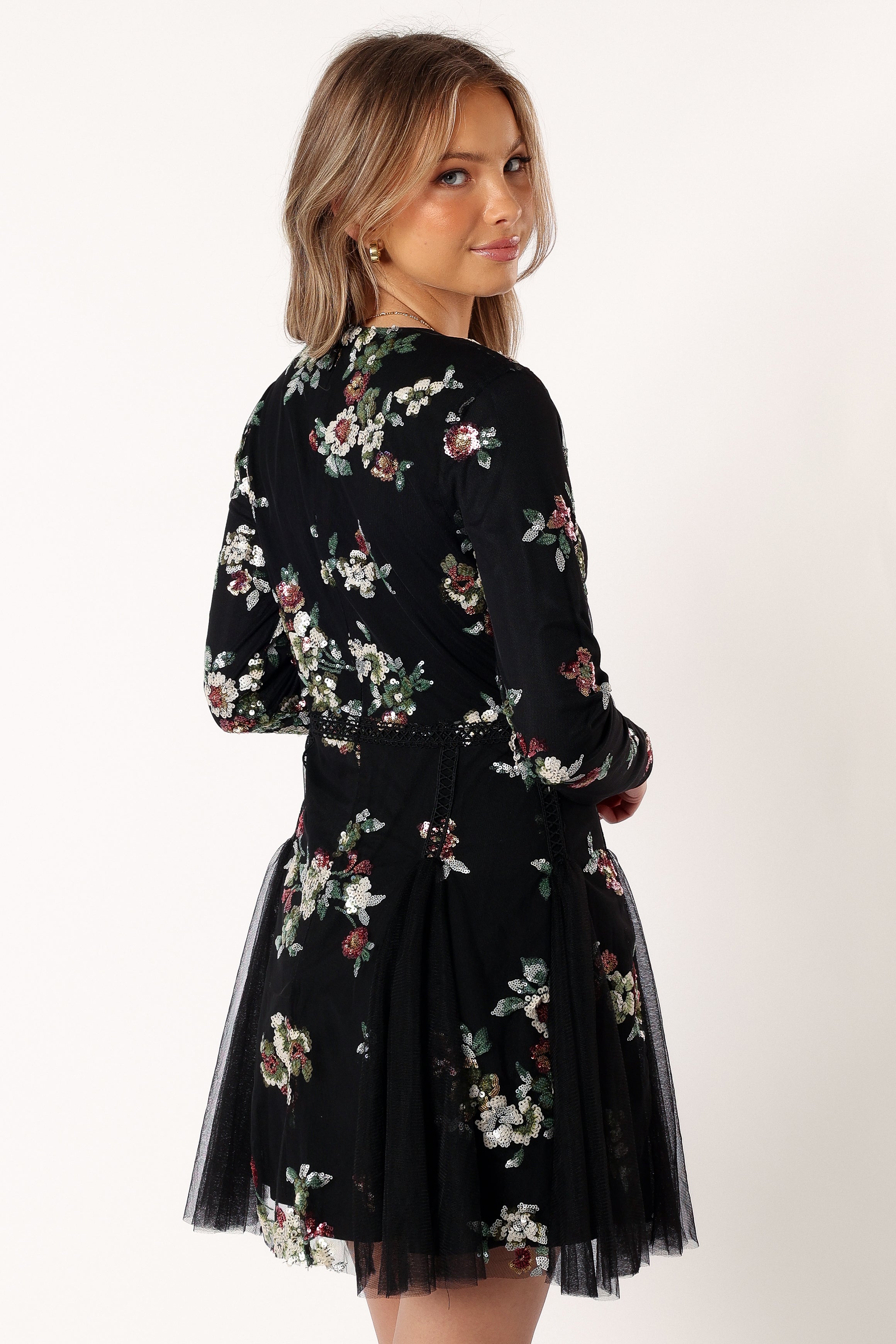 DRESSES @Woodsen Longsleeve Mini Dress - Black Floral