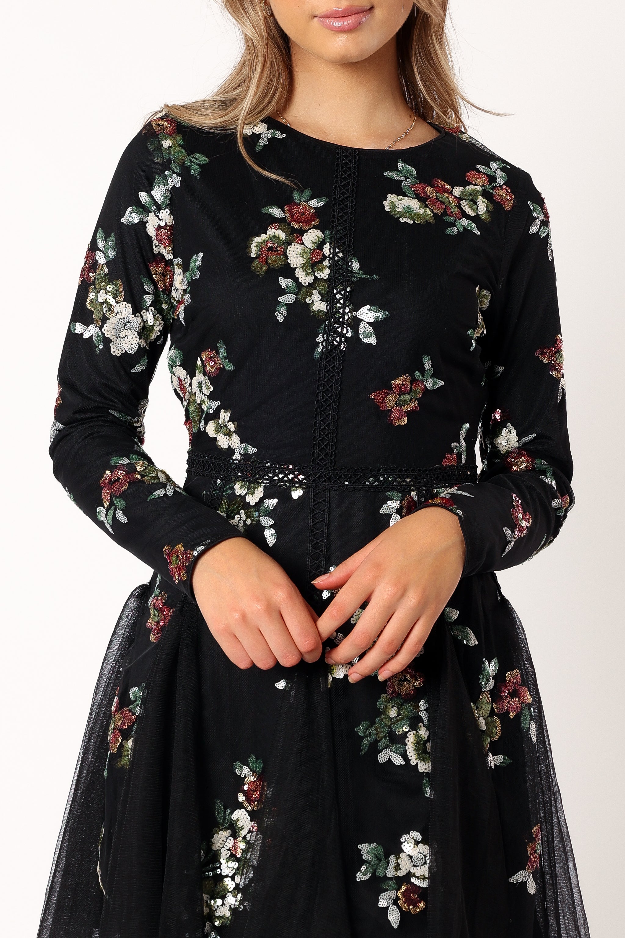 DRESSES @Woodsen Longsleeve Mini Dress - Black Floral