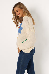KNITWEAR @Alanna Flower Detail Knit Sweater - Cream