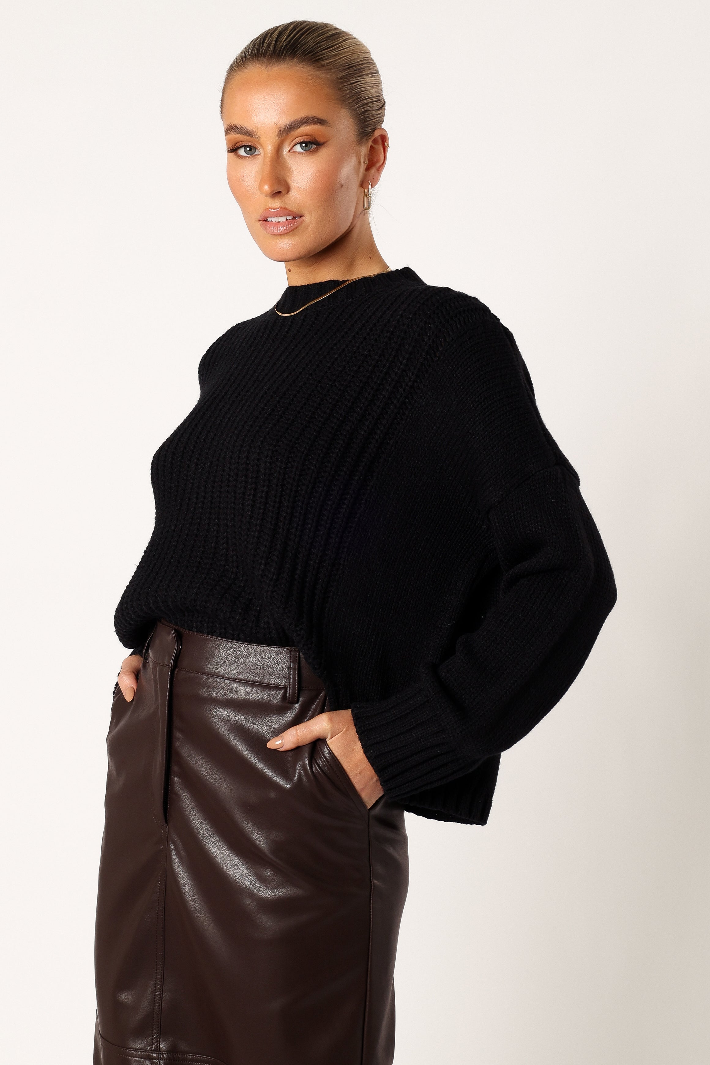 KNITWEAR @Arlette Textured Knit Sweater - Black