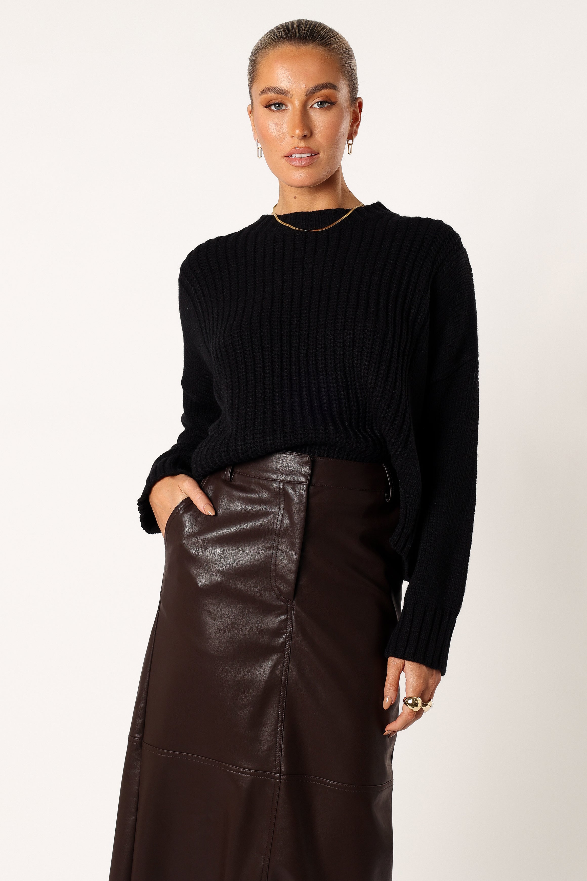 KNITWEAR @Arlette Textured Knit Sweater - Black