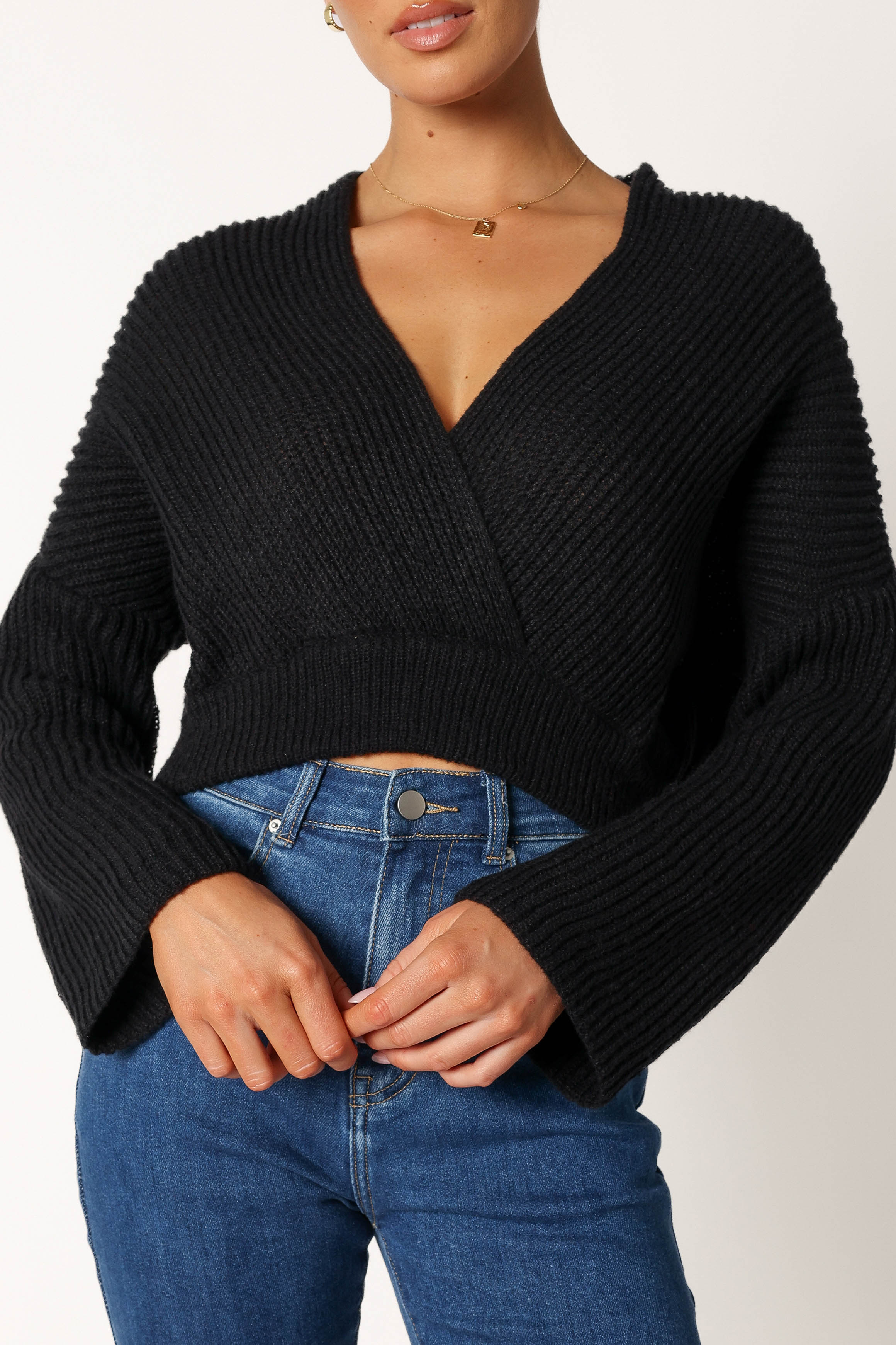 KNITWEAR @Brinley Crop Knit Sweater - Black