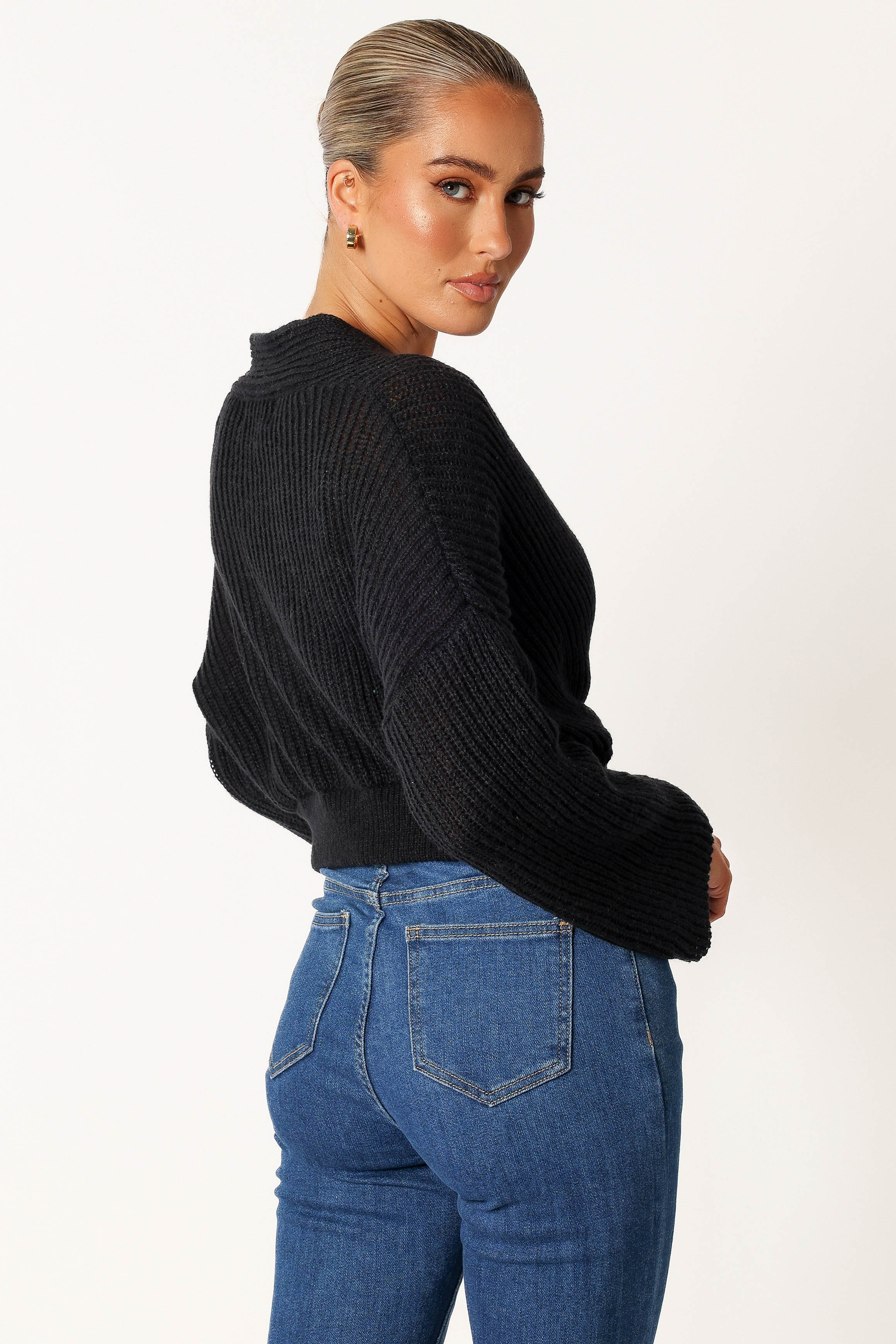 KNITWEAR @Brinley Crop Knit Sweater - Black