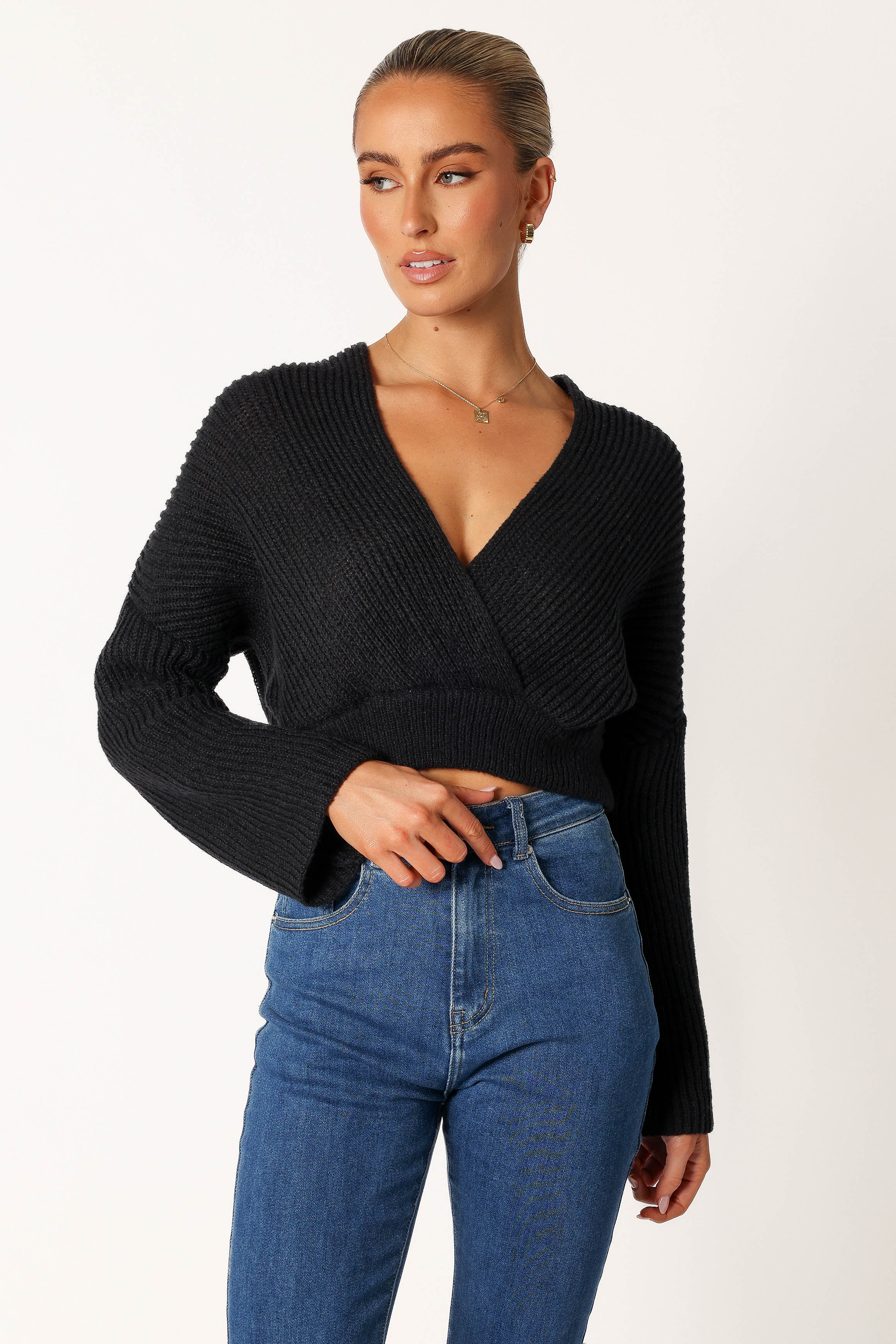 KNITWEAR @Brinley Crop Knit Sweater - Black