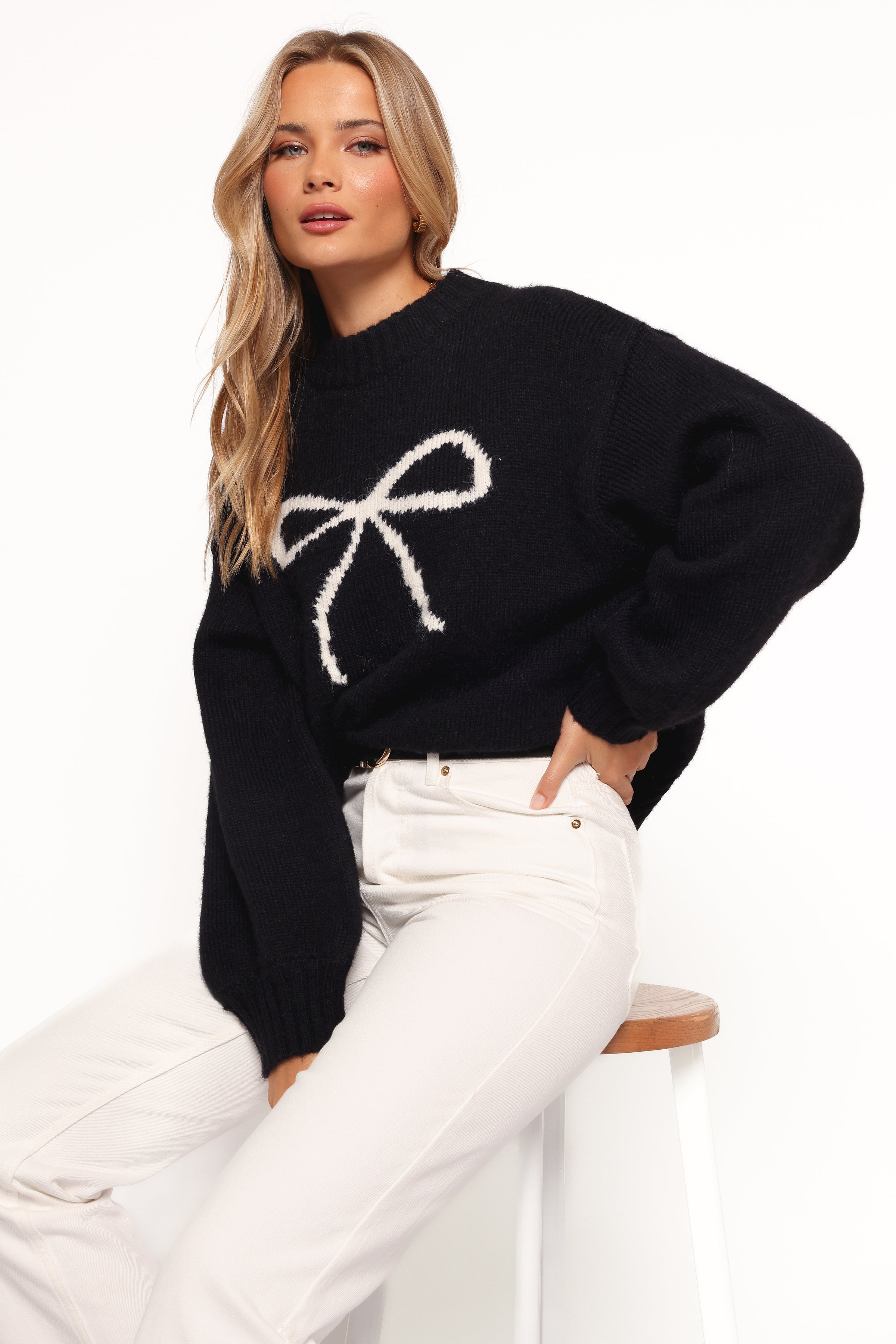 KNITWEAR Cecelia Bow Print Mock Neck Knit Sweater - Black