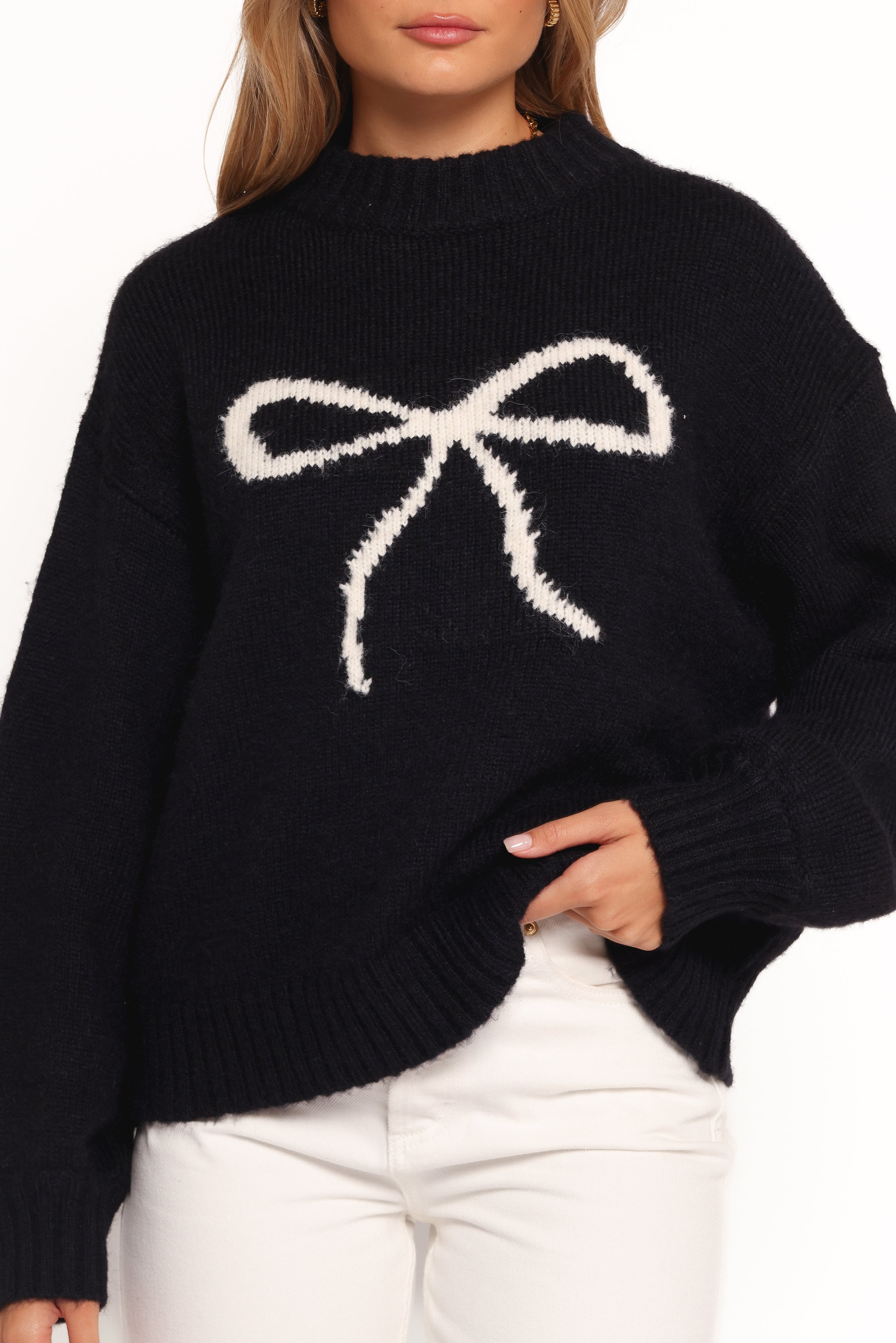 KNITWEAR Cecelia Bow Print Mock Neck Knit Sweater - Black