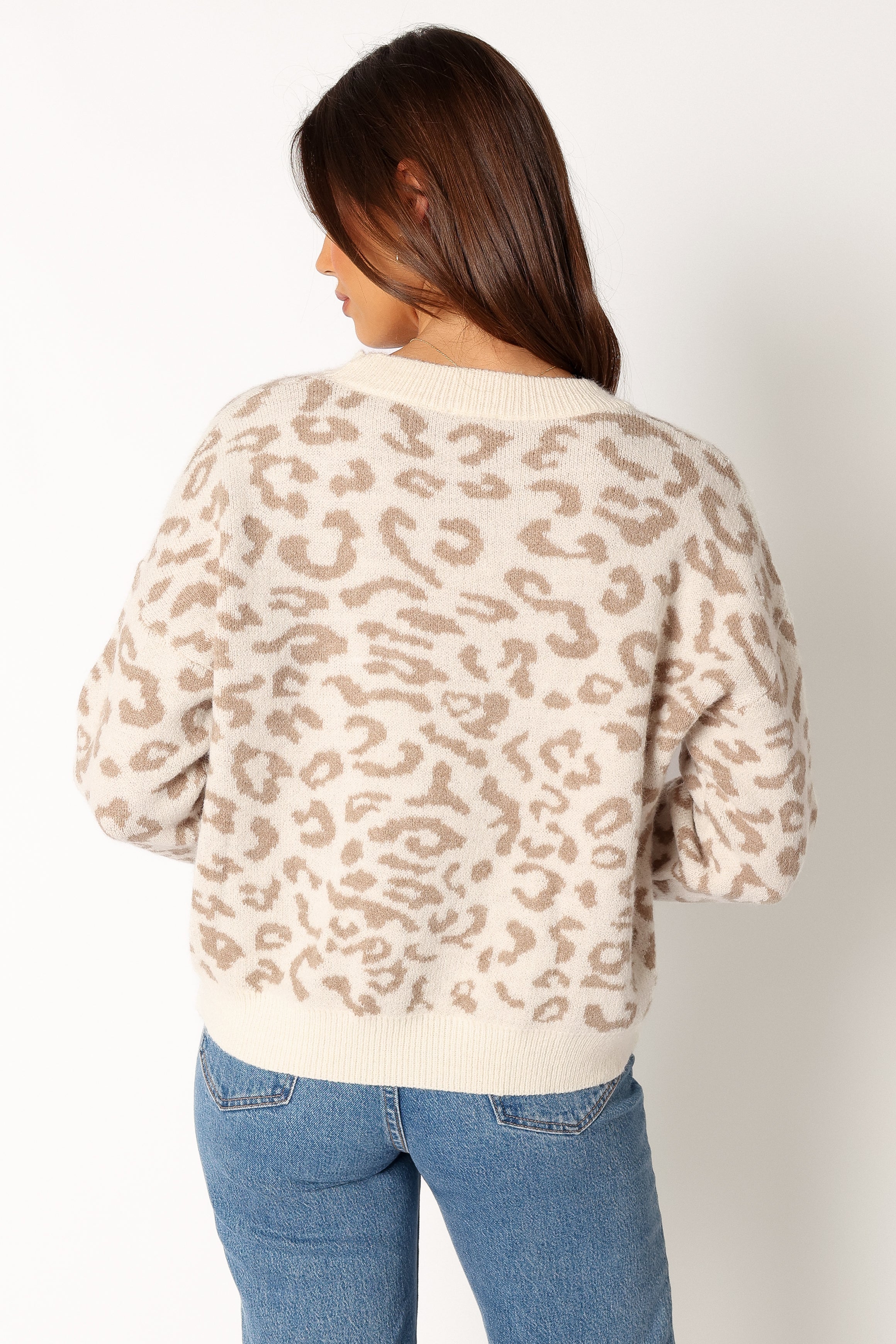 KNITWEAR @Cecilia Crewneck Leopard Knit Sweater - Mocha