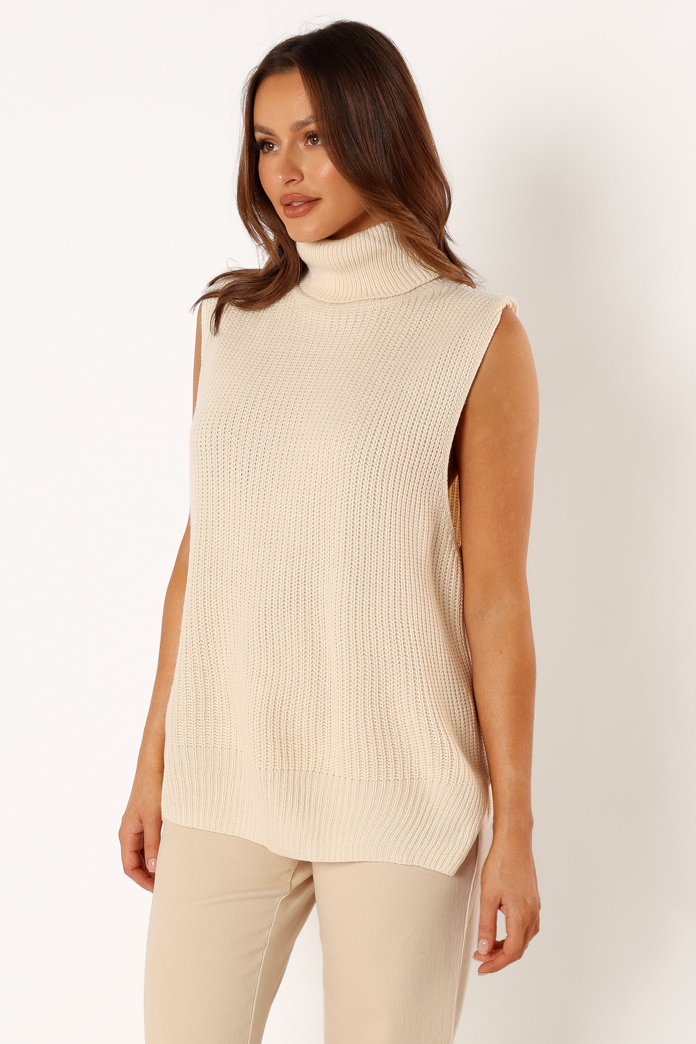 KNITWEAR @Celaena Turtleneck Sleeveless Sweater - Cream