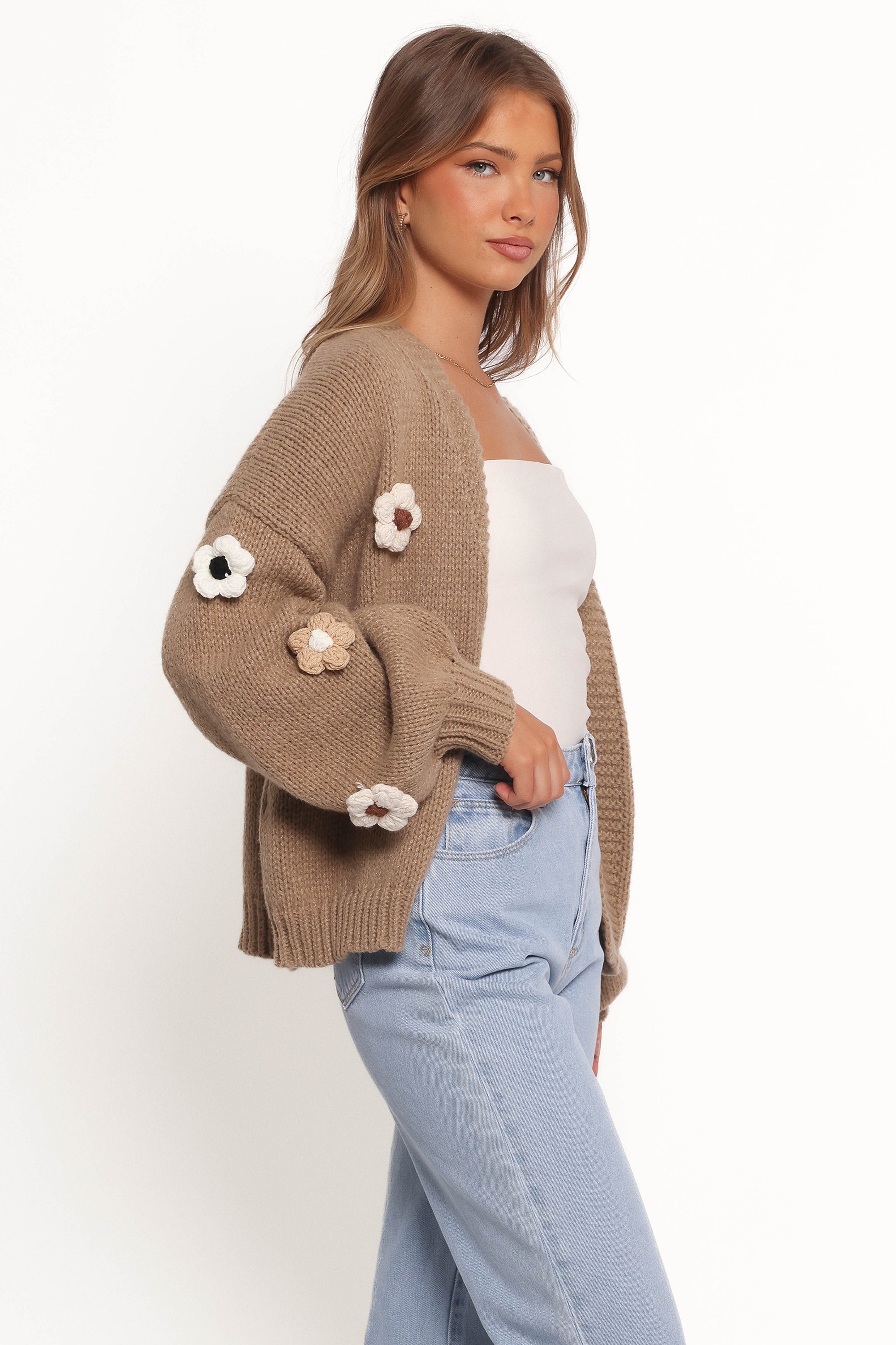 KNITWEAR Delaro Flower Cardigan - Brown