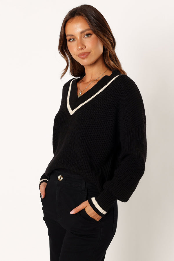 KNITWEAR @Dominique Contrast Vneck Knit Sweater - Black/Cream