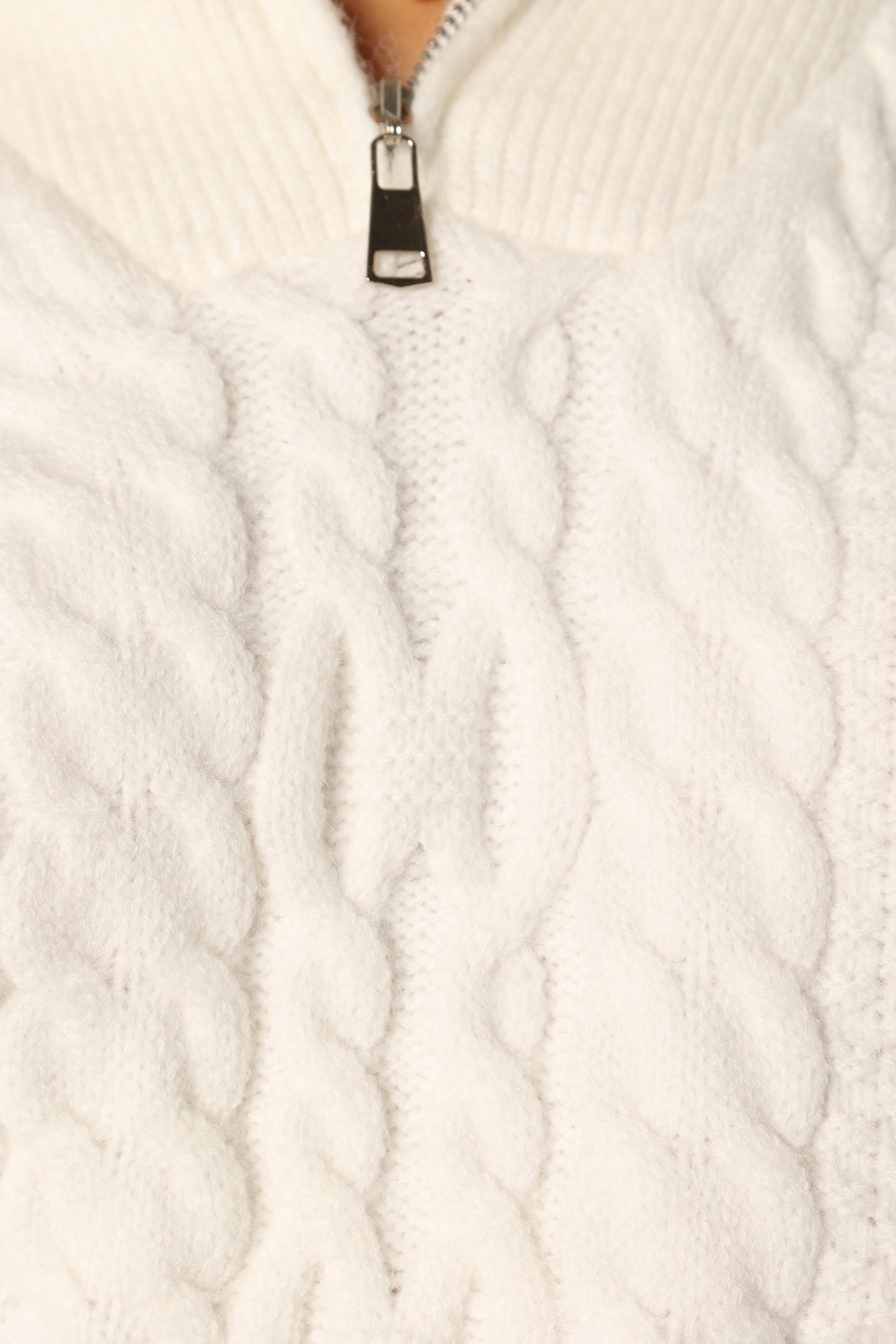 KNITWEAR @Ebony Knit Sweater - White