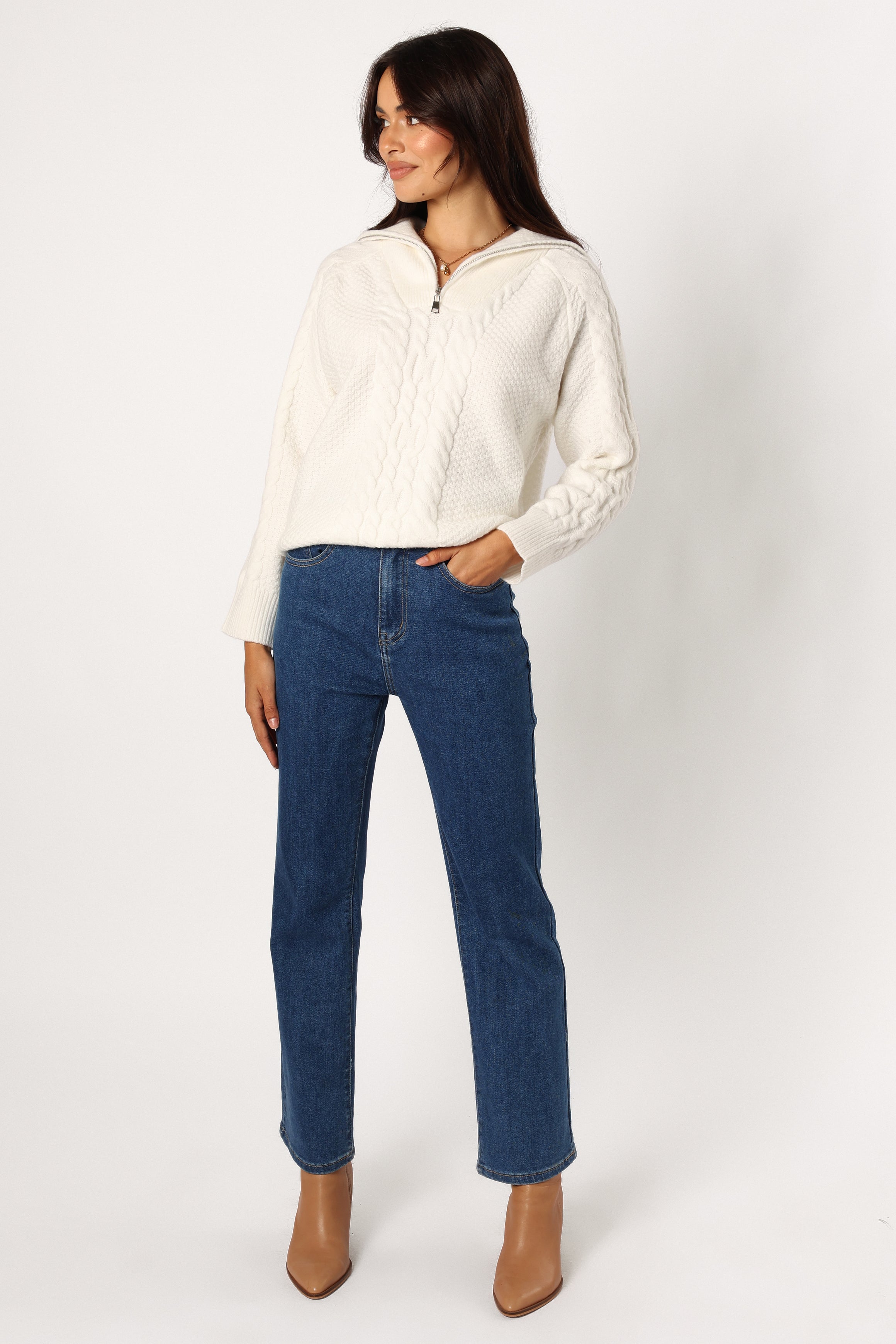 KNITWEAR @Ebony Knit Sweater - White