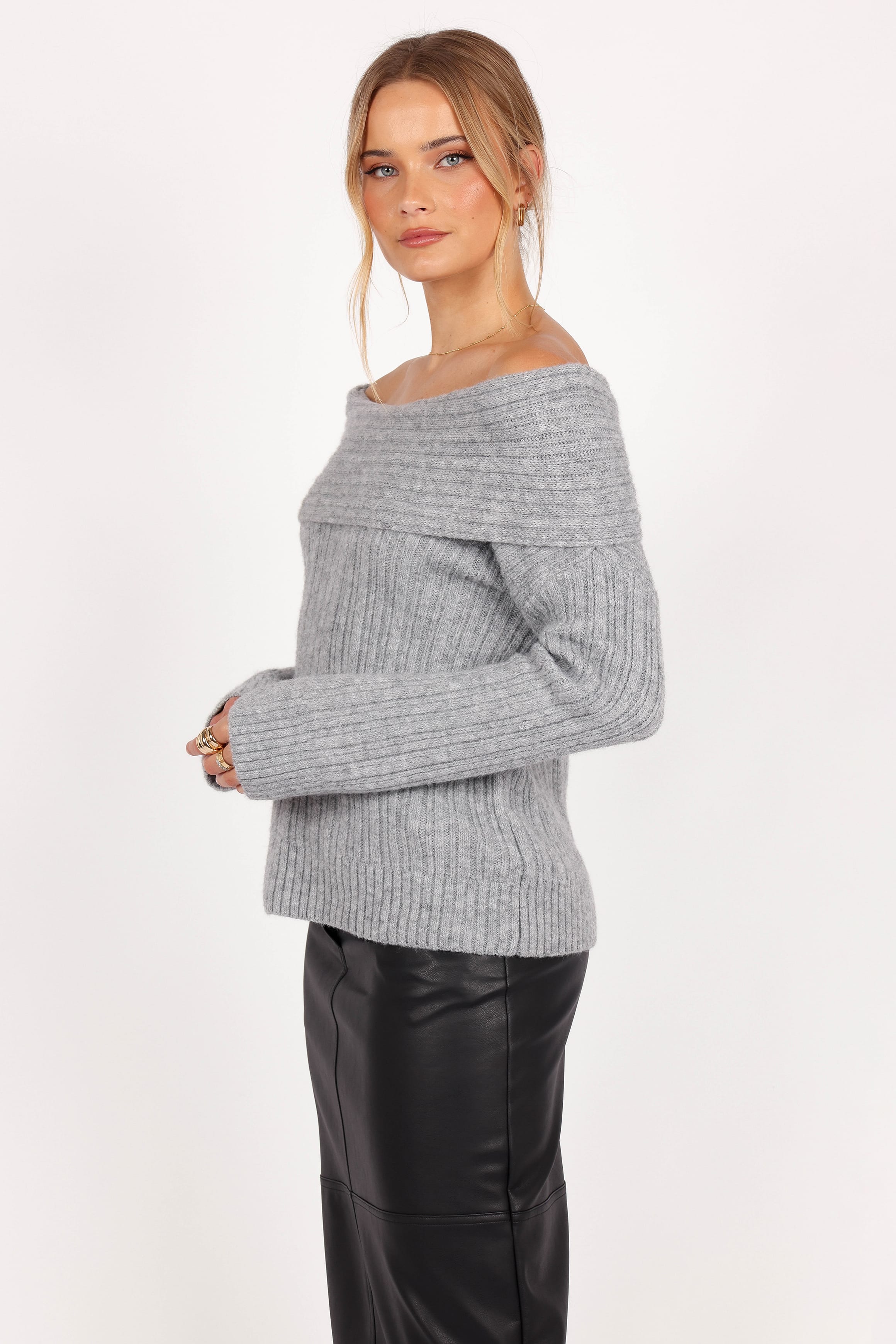 KNITWEAR Kenny Off Shoulder Knit Sweater - Grey